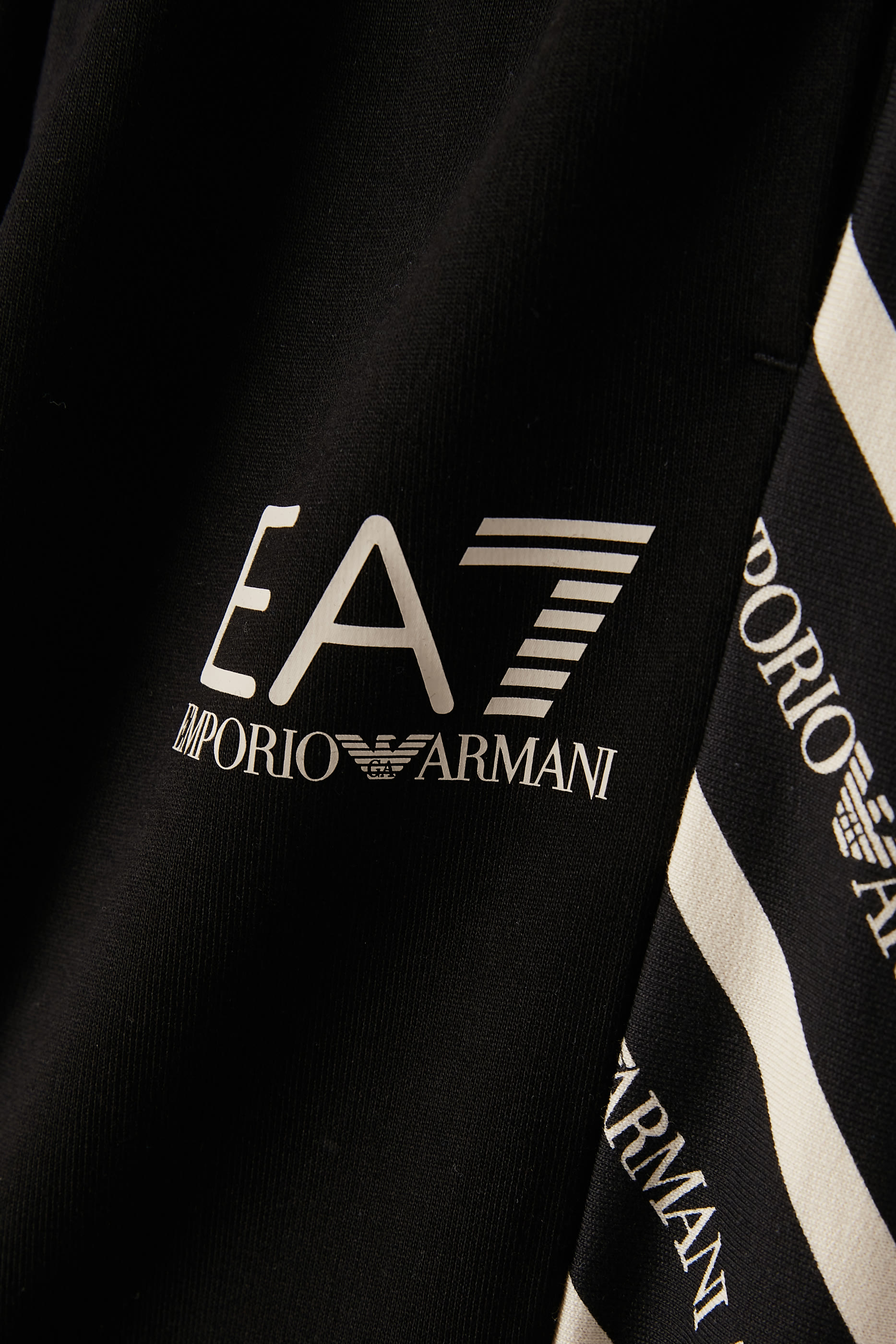 بنطال رياضي بشعار الماركة جرسيه للأطفال