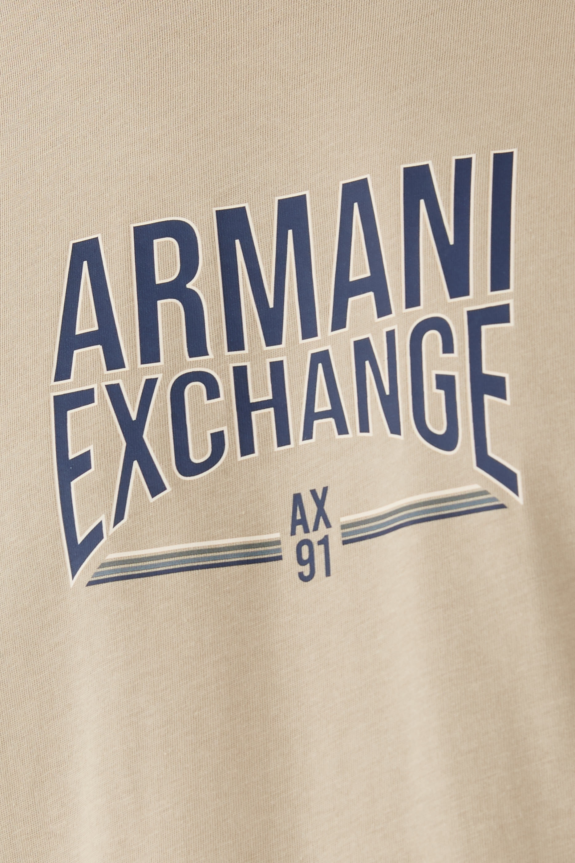 تيشيرت بشعار الماركة