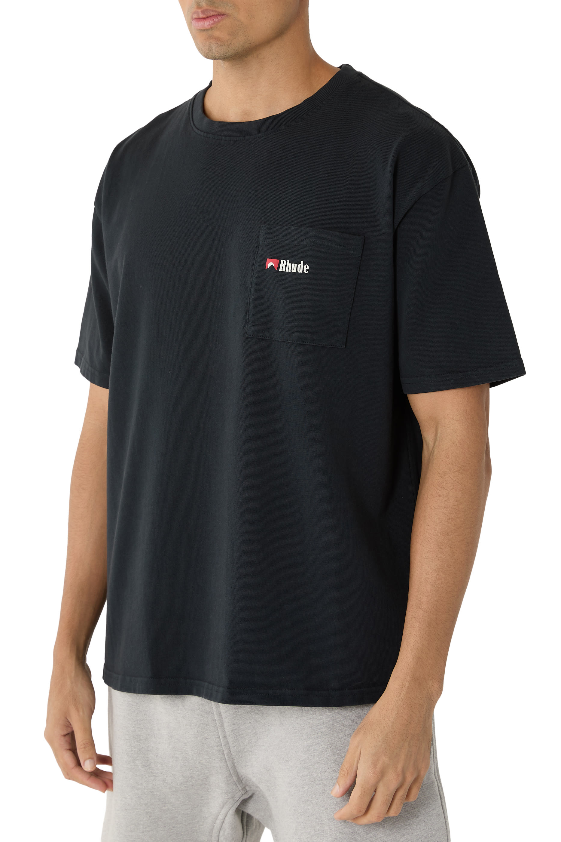 تيشيرت بجيب ونقشة ذئب