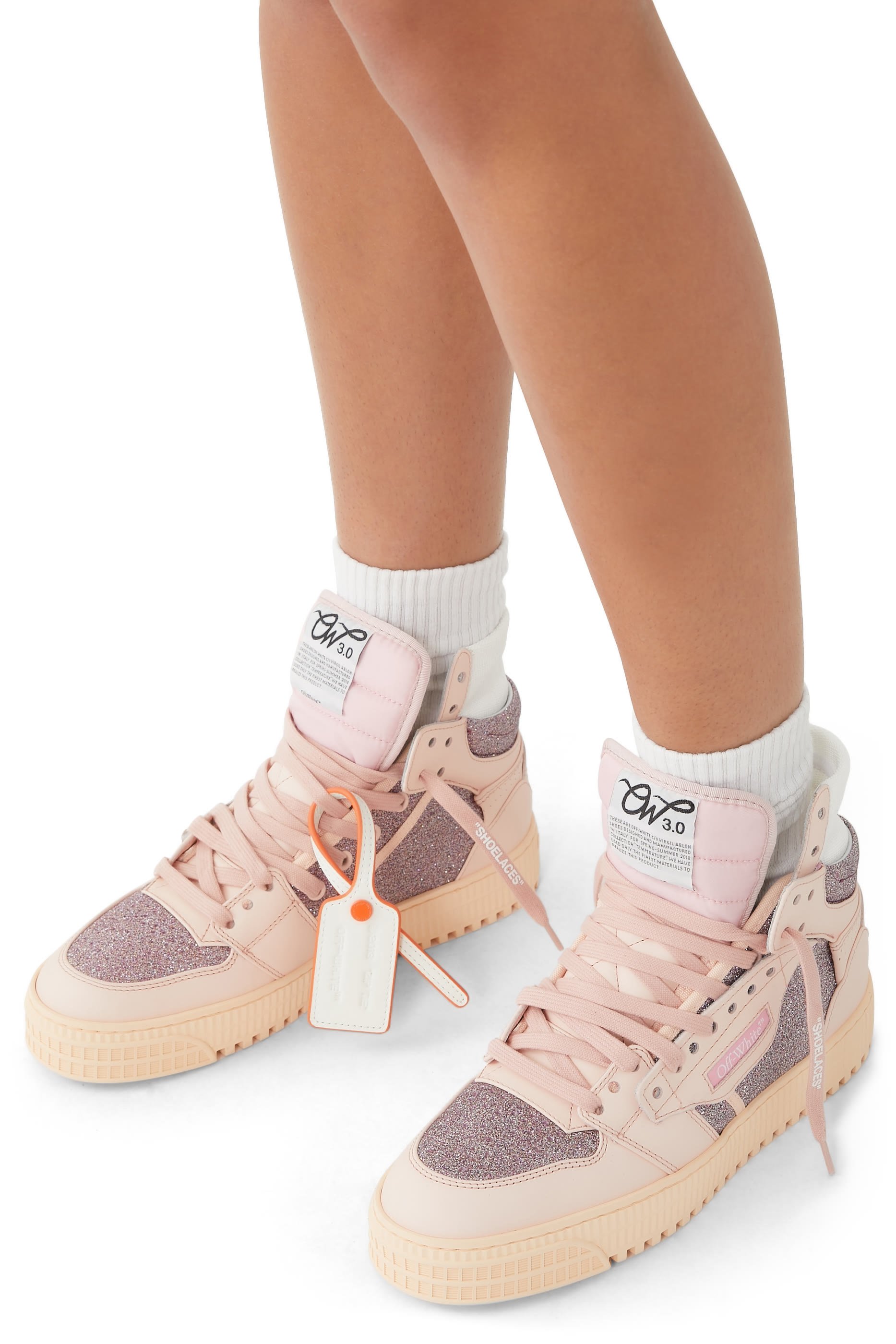 سنيكرز اوف كورت بغليتر