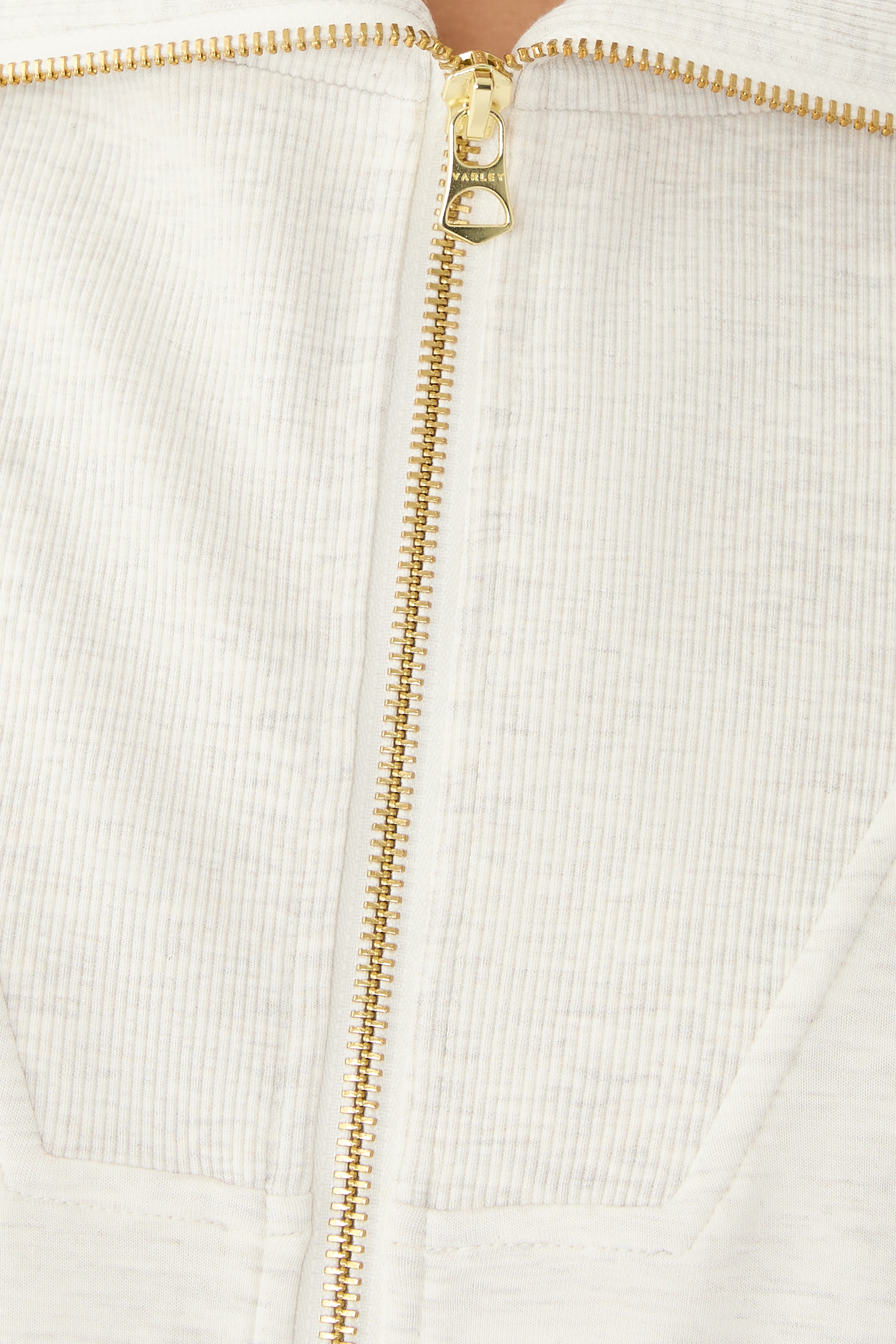 سترة هالي بسحاب