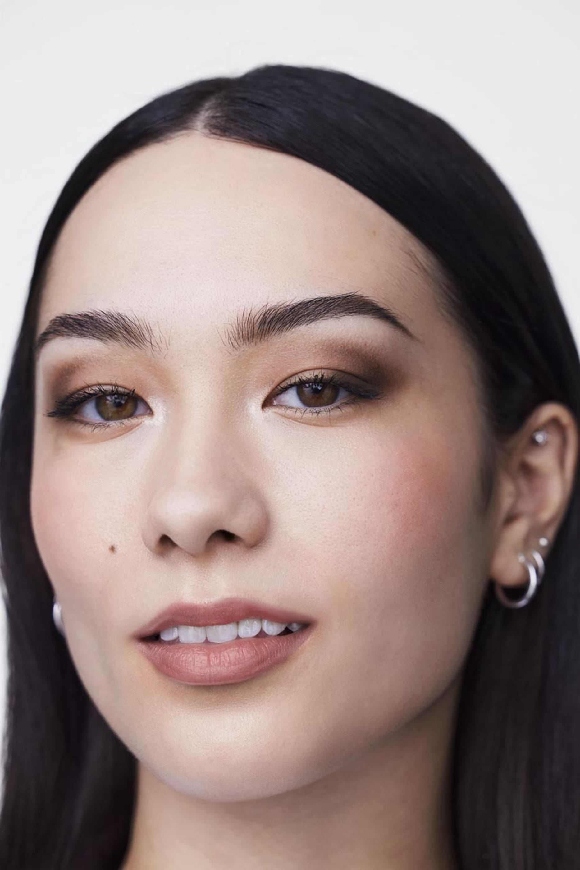 أحمر شفاه بوب يدوم طويلا