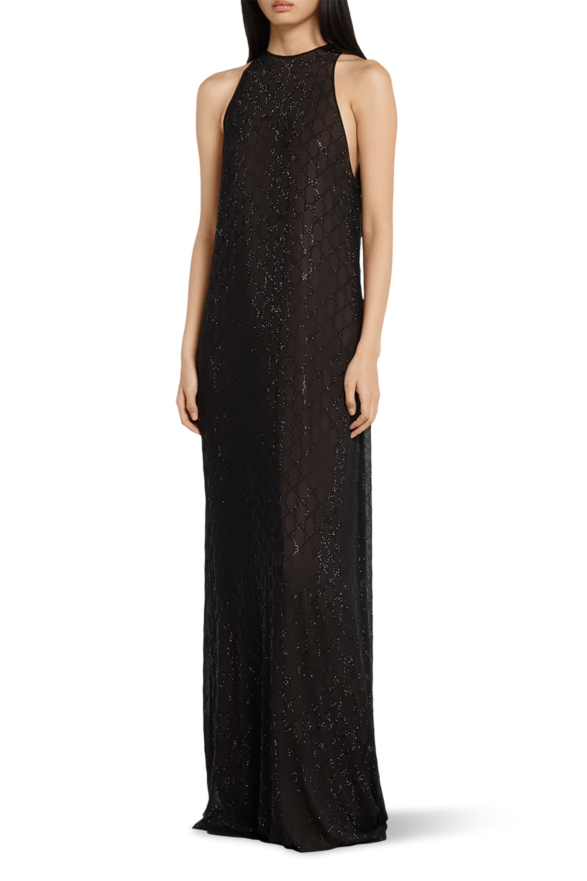 فستان طويل مزين بشعار الماركة مرصع بالكريستال