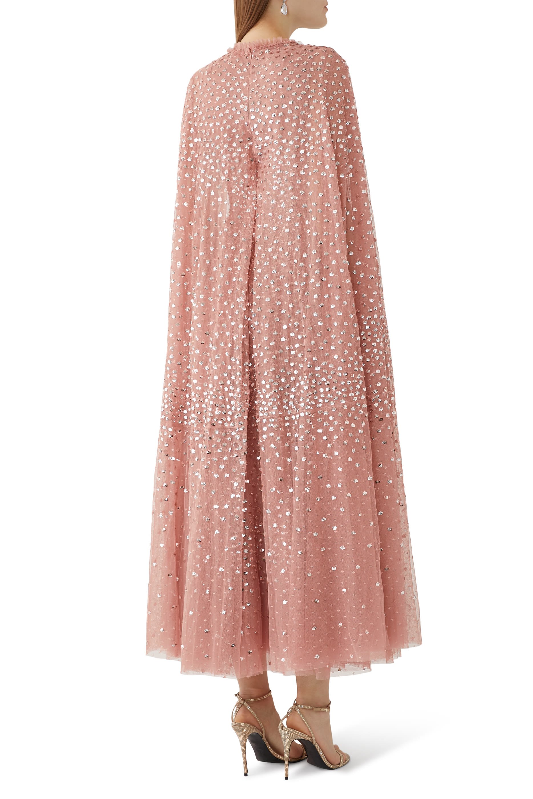 فستان سهرة بكاب ونقشة خطوط متناثرة بطول الكاحل