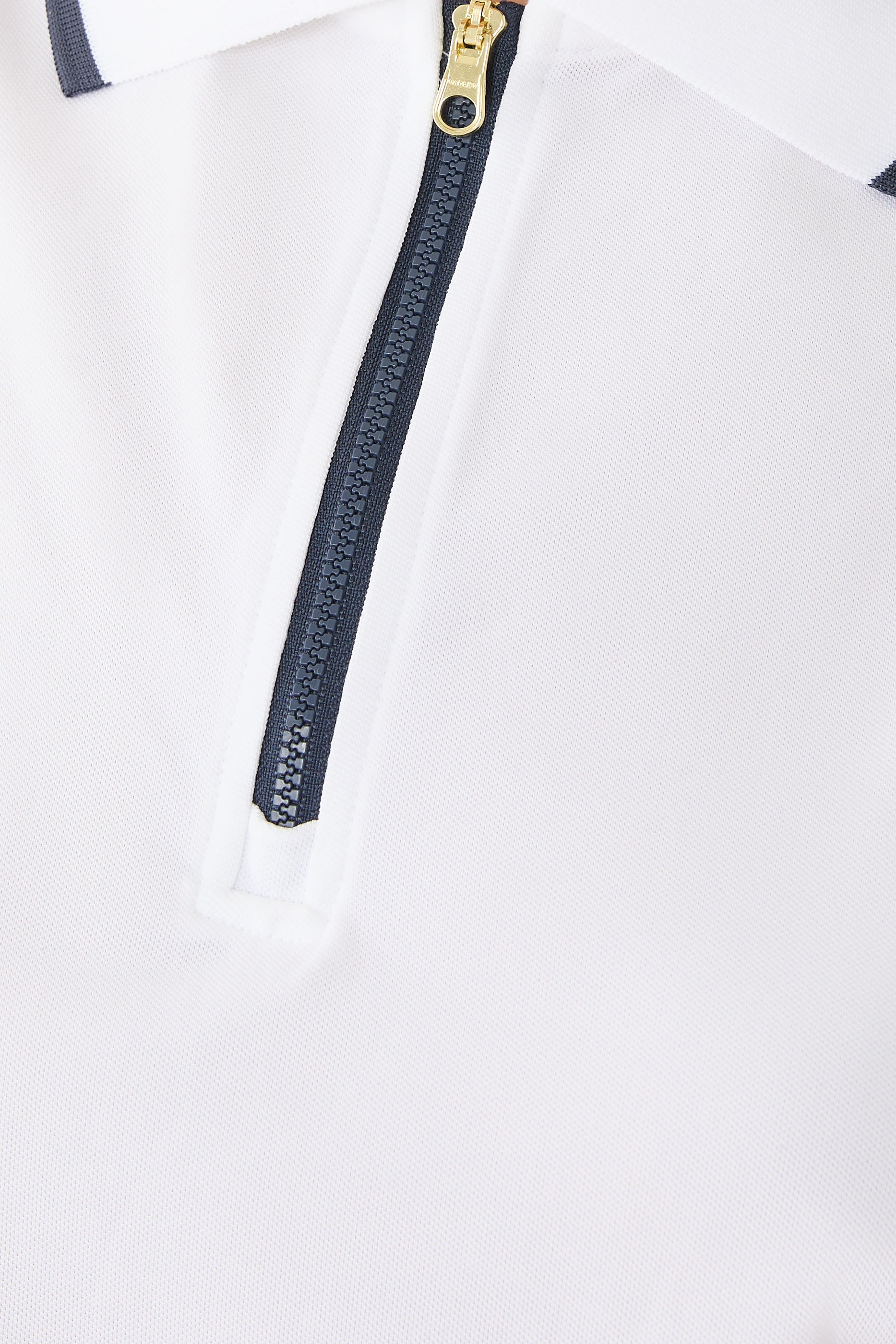 بلوزة كامي بلا أكمام برفورمنس