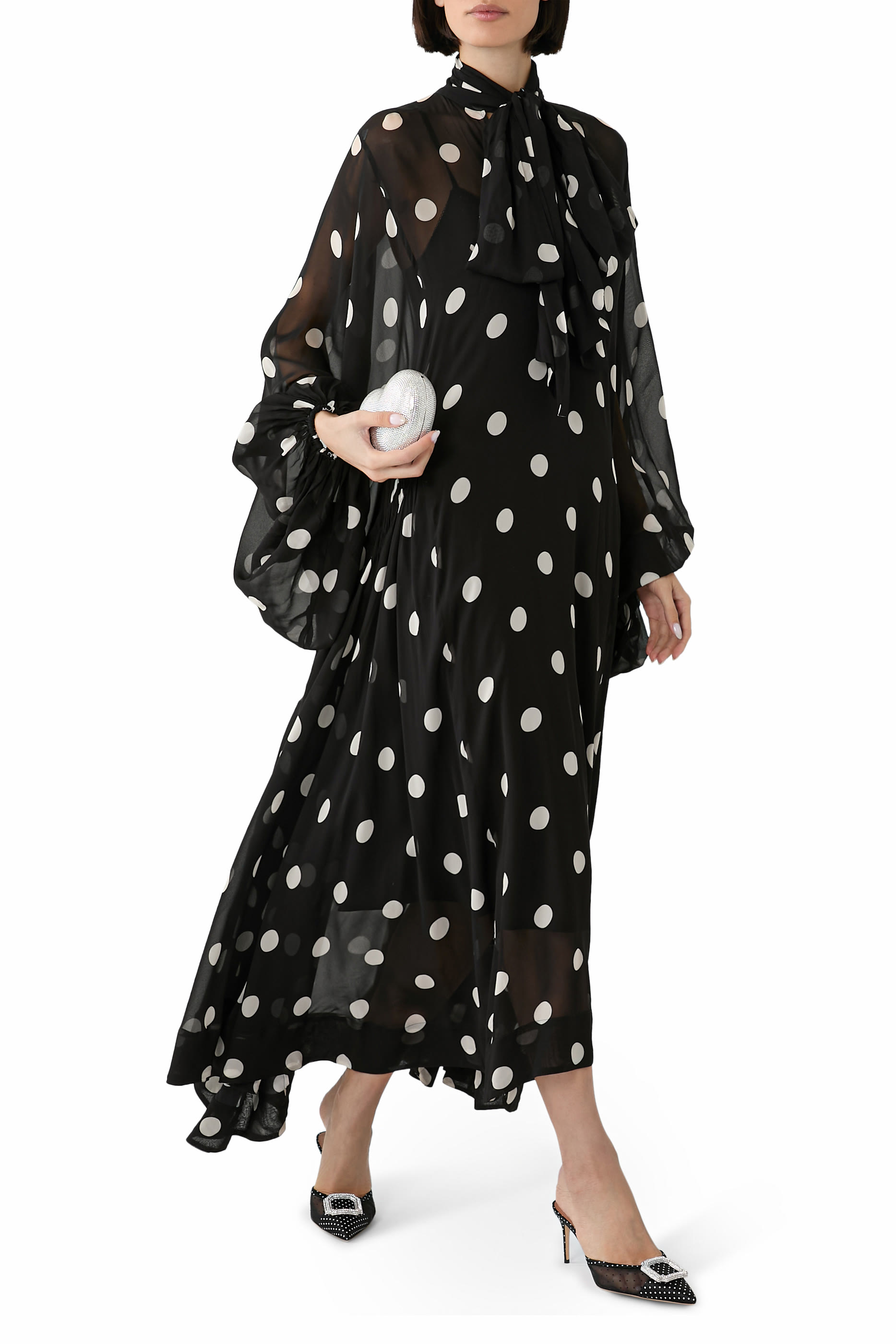 فستان كراش برباط على العنق وقصة واسعة