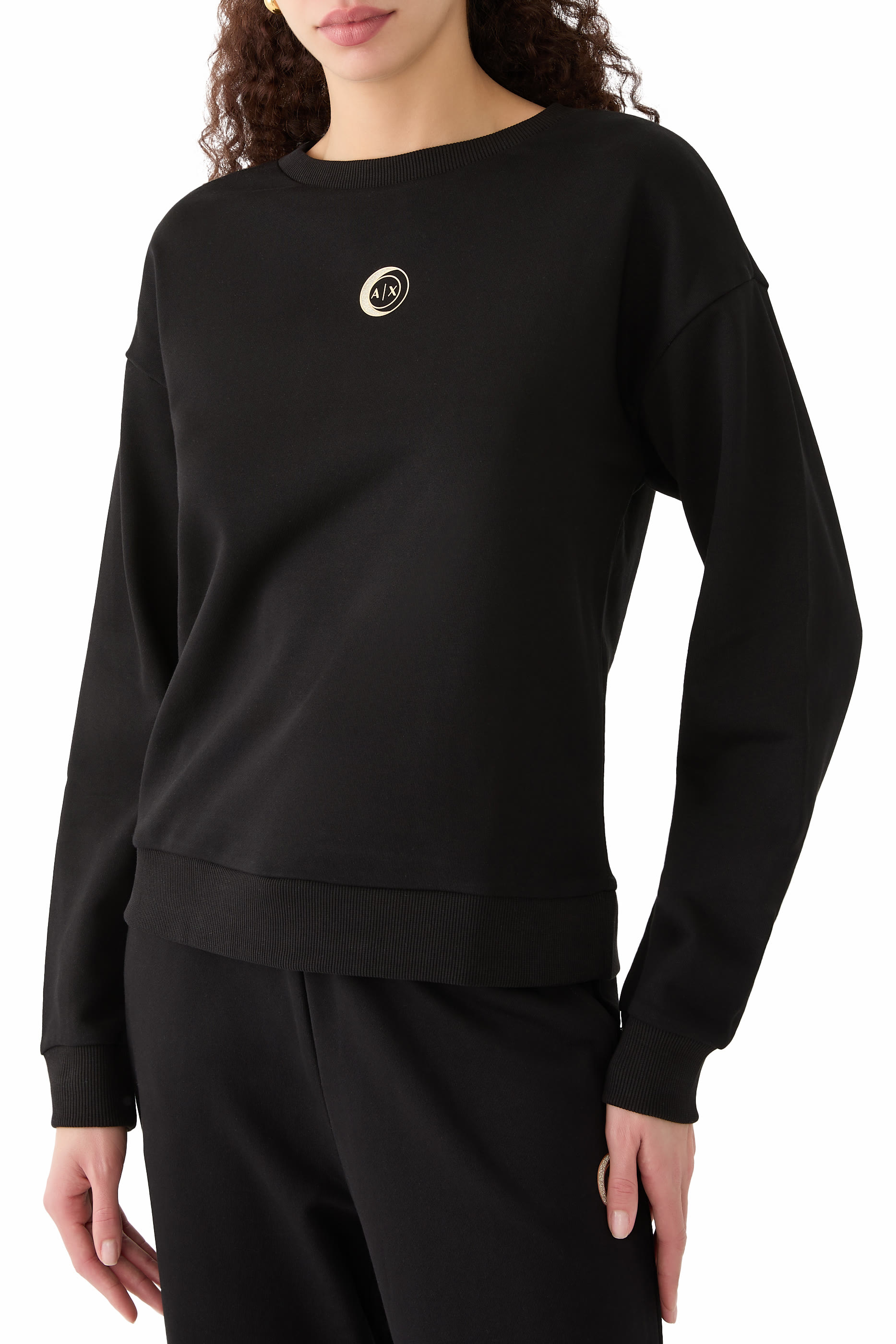 سويت شيرت بغطاء للرأس وشعار الماركة