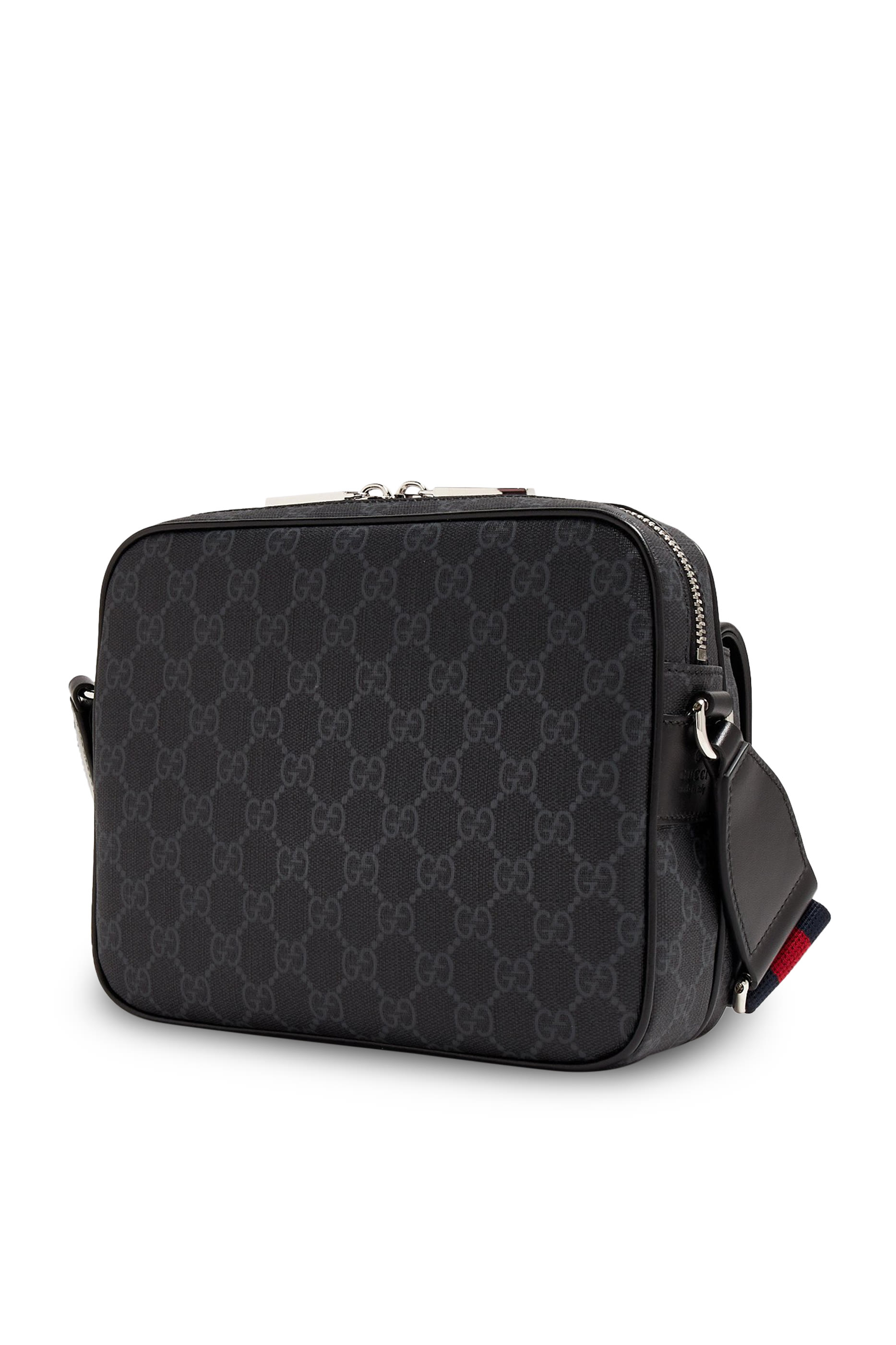 حقيبة كروس بودي صغيرة بنقشة حرفي شعار الماركة