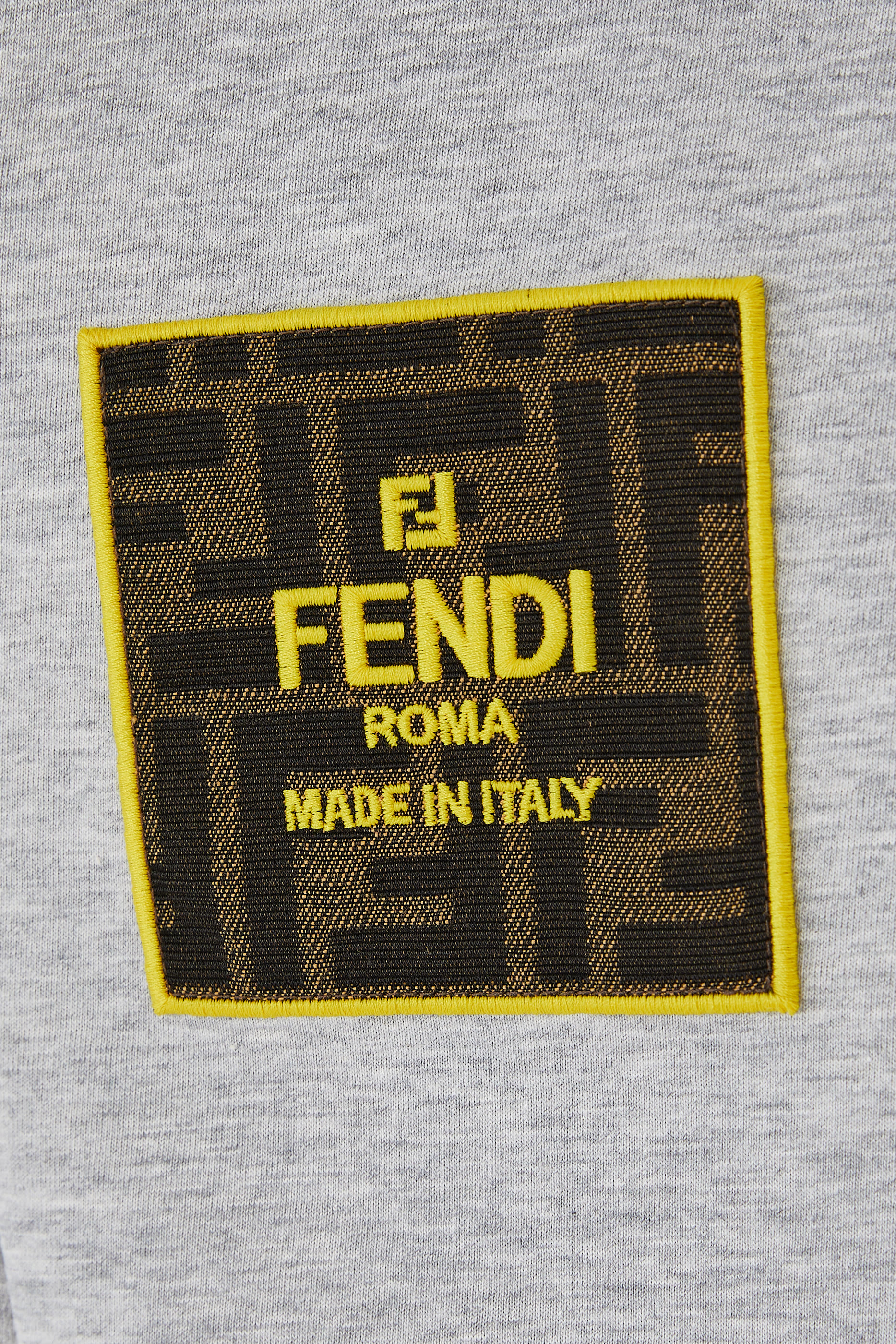 هودي بشعار الماركة للأطفال