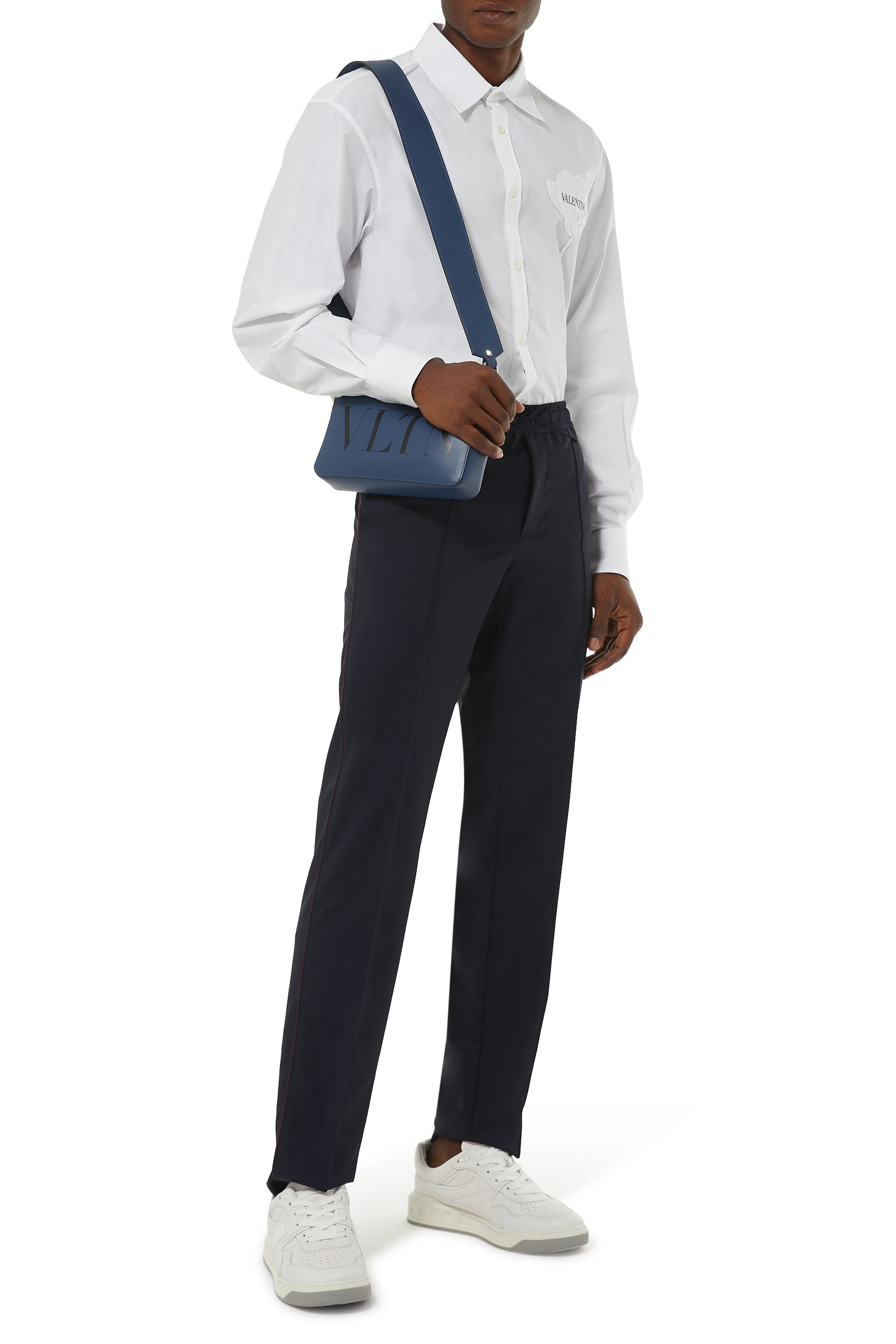 حقيبة كروس فالنتينو غارافاني بشعار VLTN