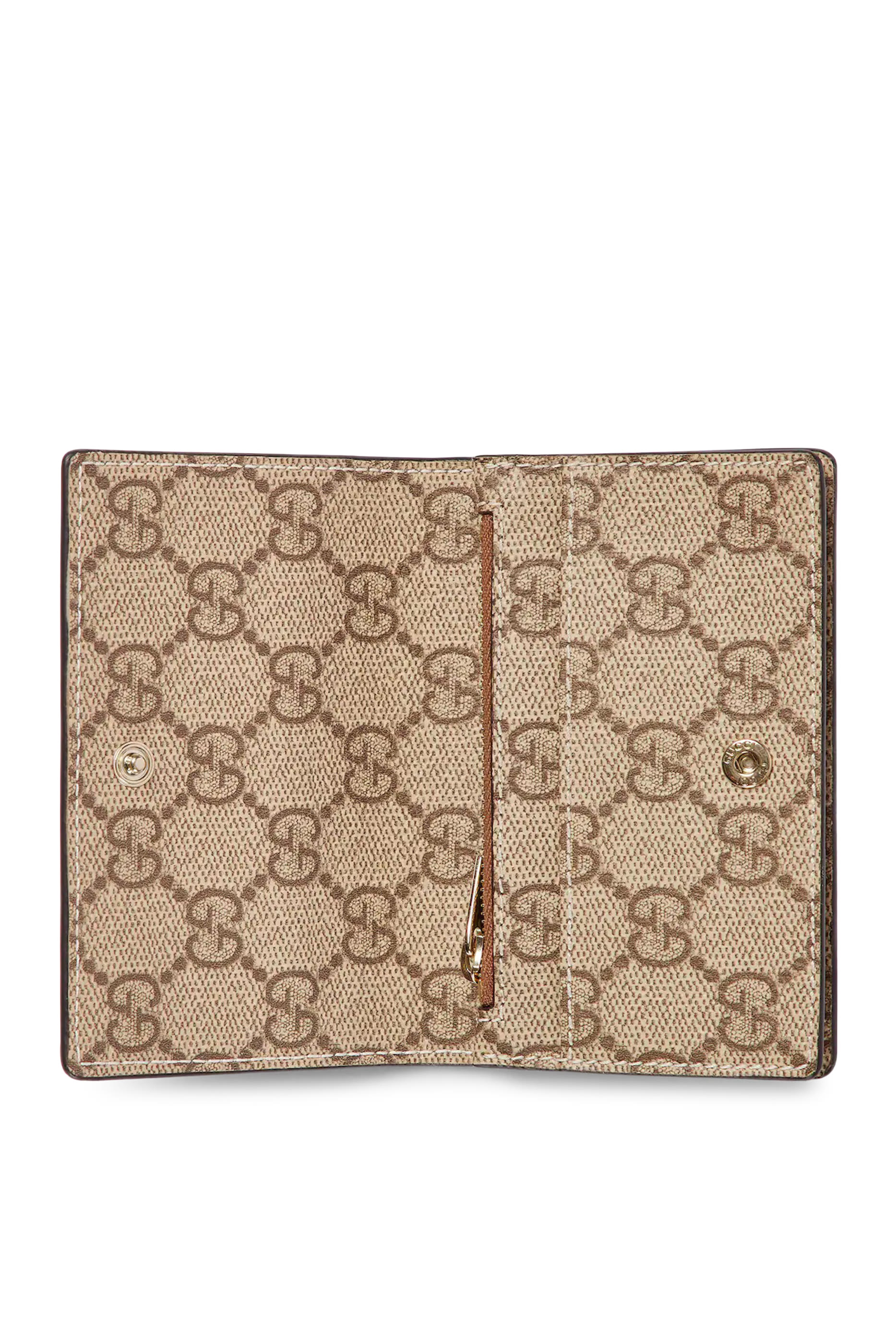 حافظة بطاقات بتطريز شعار الماركة