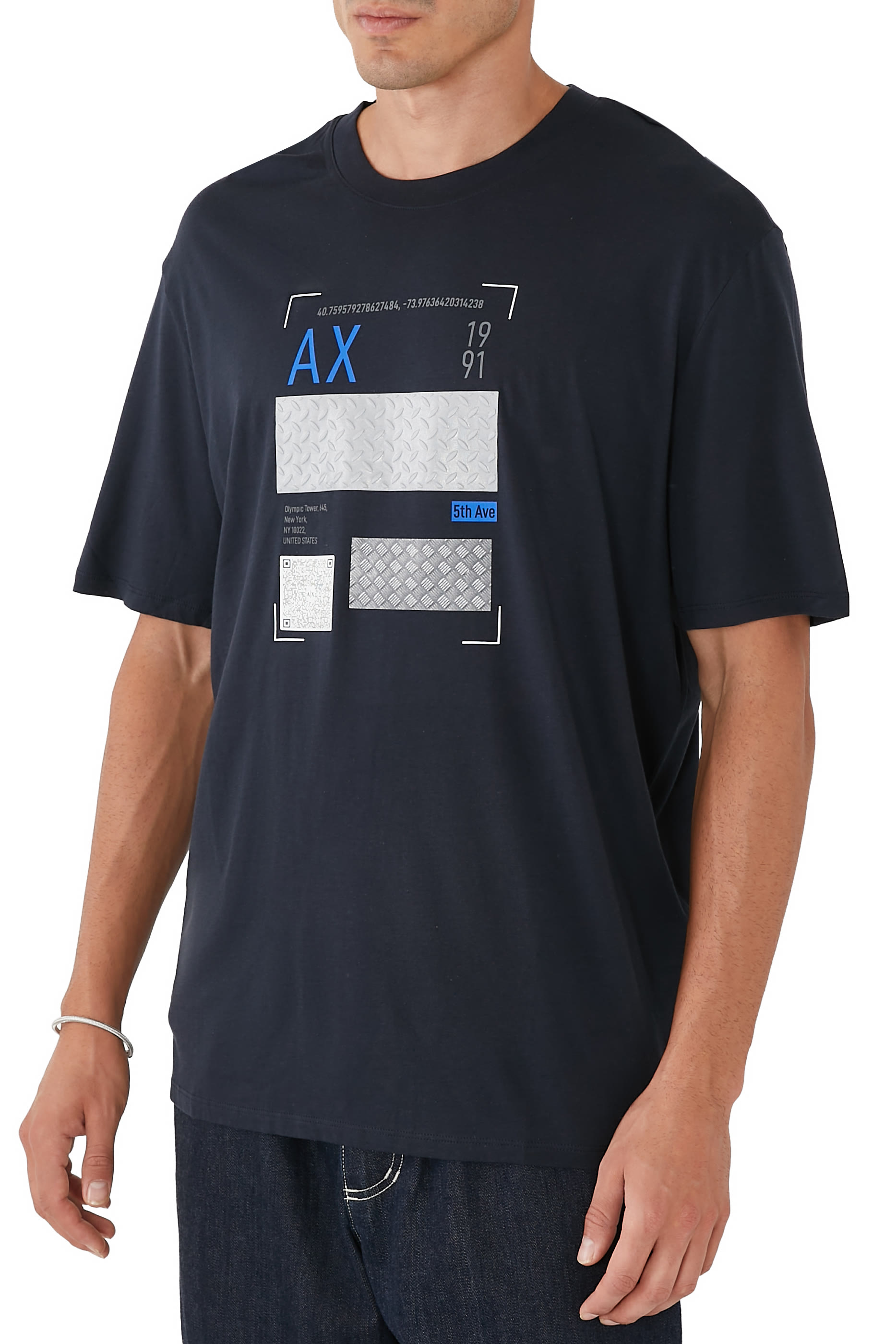 تيشيرت جمنازيوم بياقة ضيقة