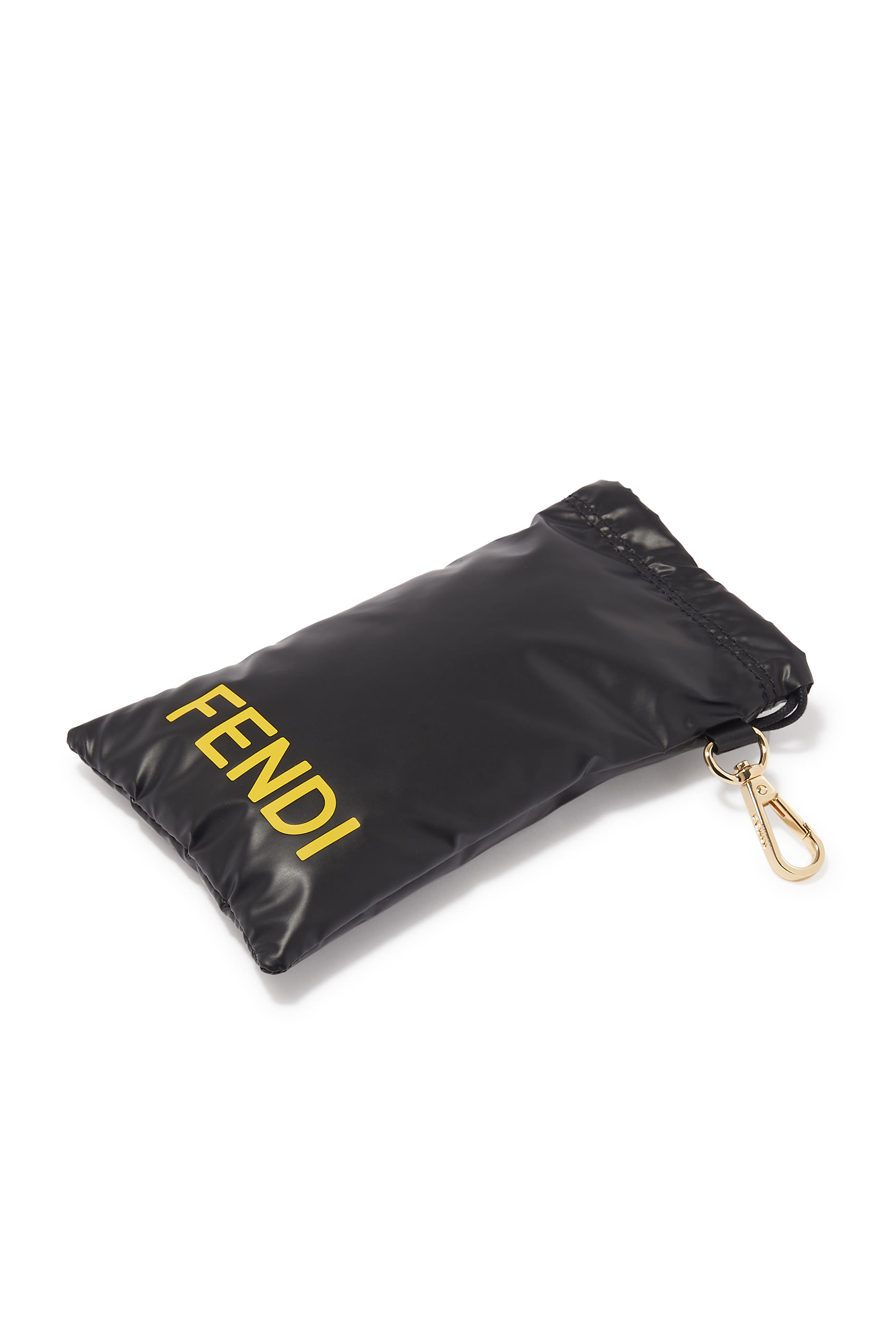 نظارات شمسية بعدسات مزينة بفتحات