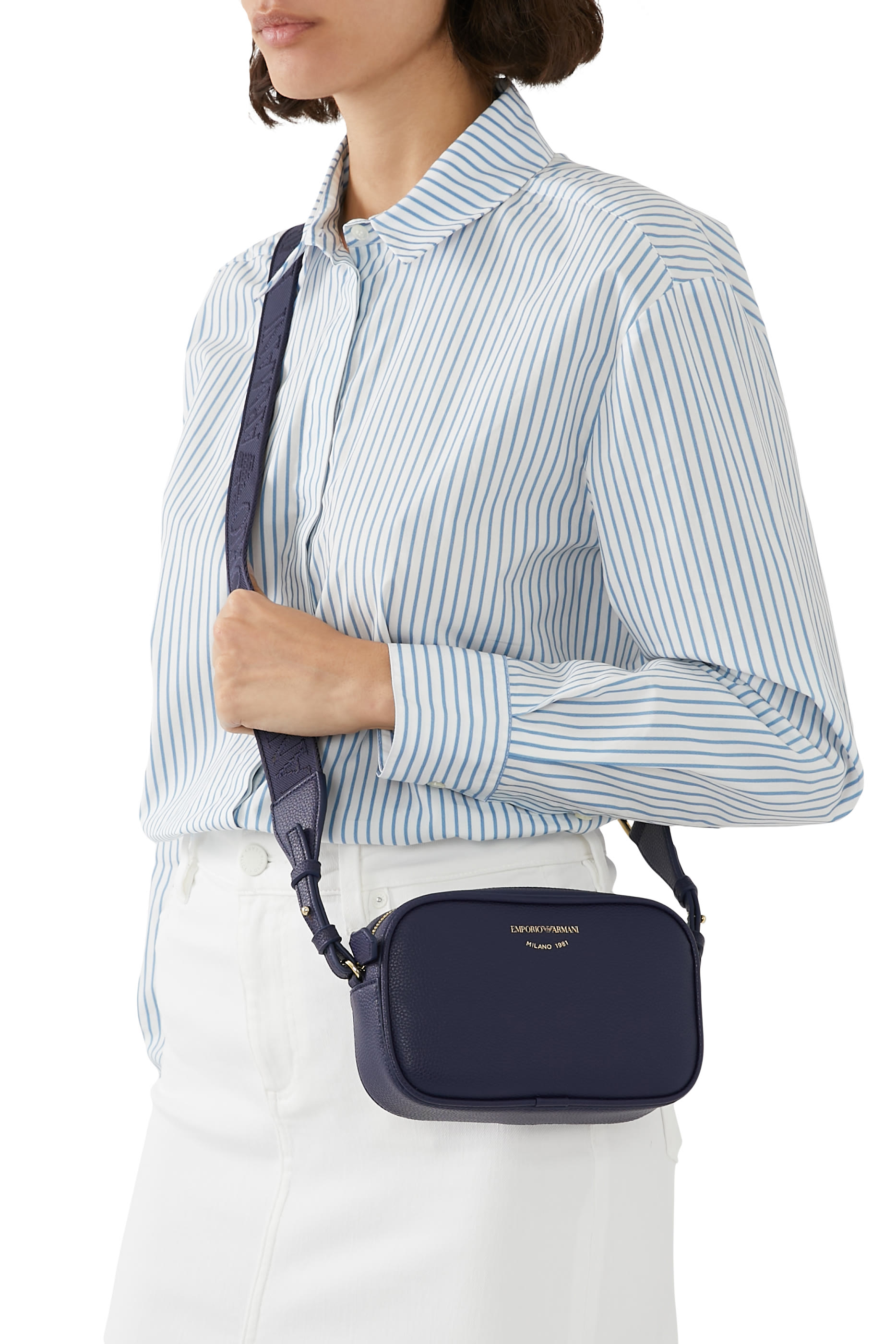 حقيبة كاميرا كروس بشعار الماركة