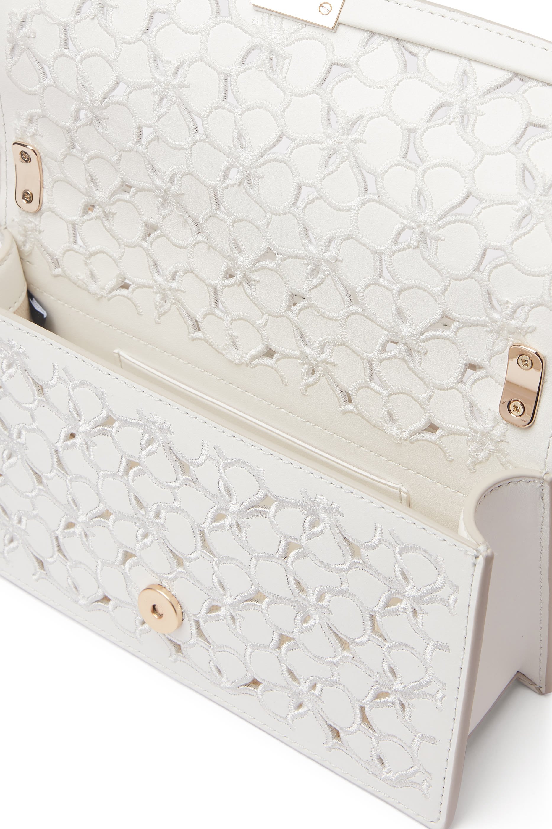 حقيبة كروس بودي ديكو صغيرة بغطاء قلاب وسلسلة