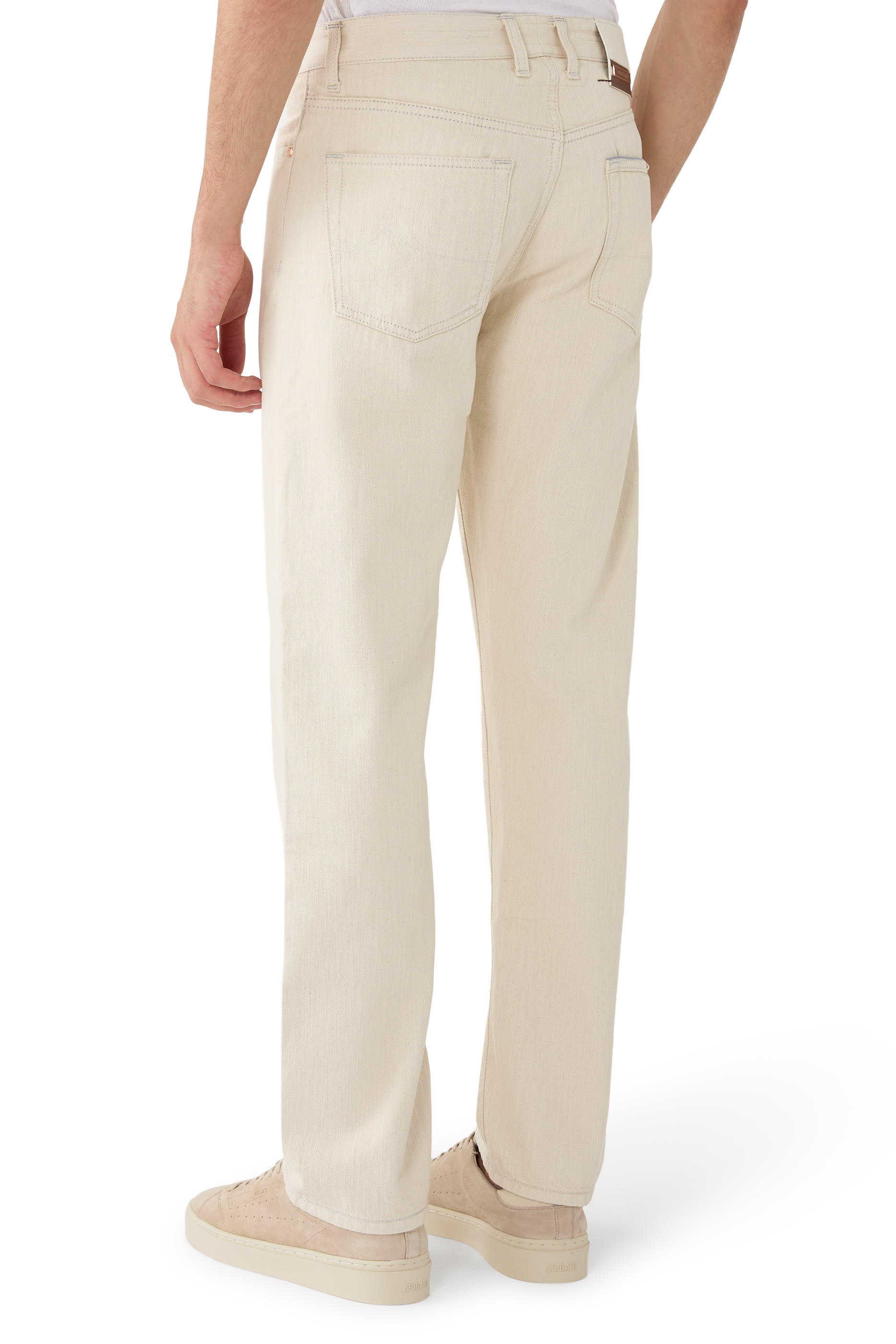 بنطال جينز إيدو بقصة عادية 