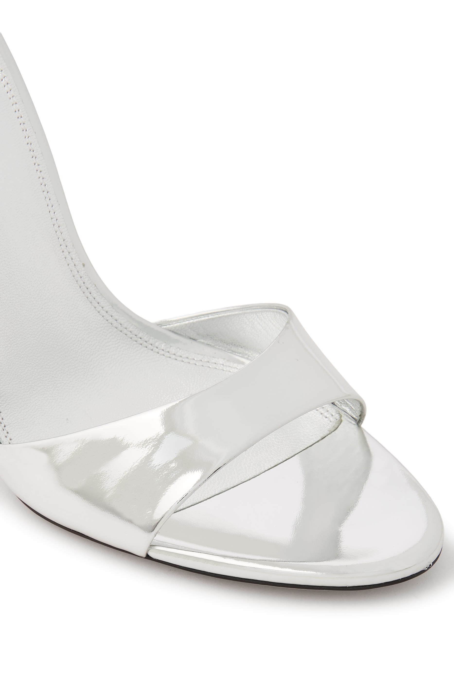 حذاء ليديا 105 مفتوح من الخلف