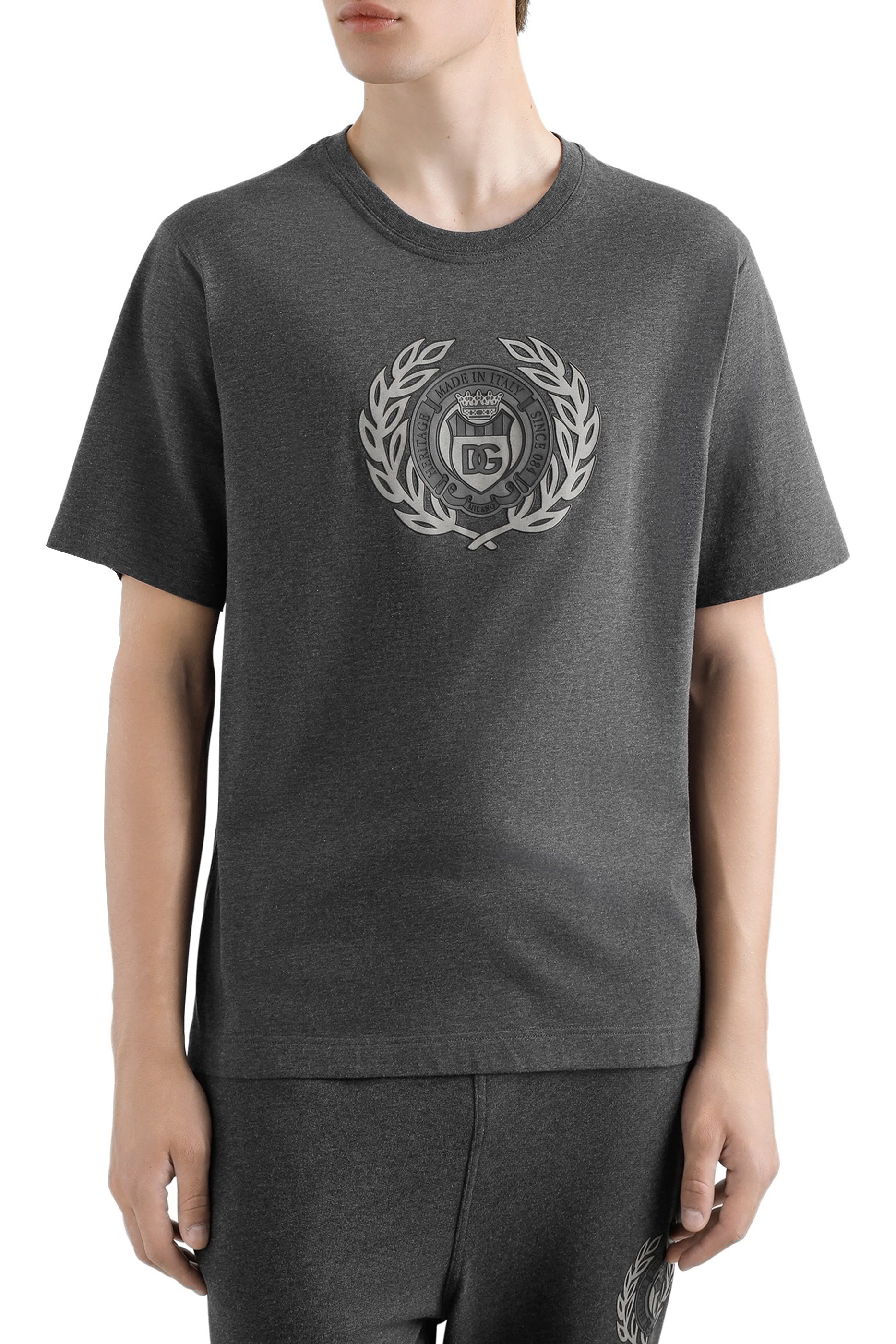 تيشيرت بشعار الماركة قطن