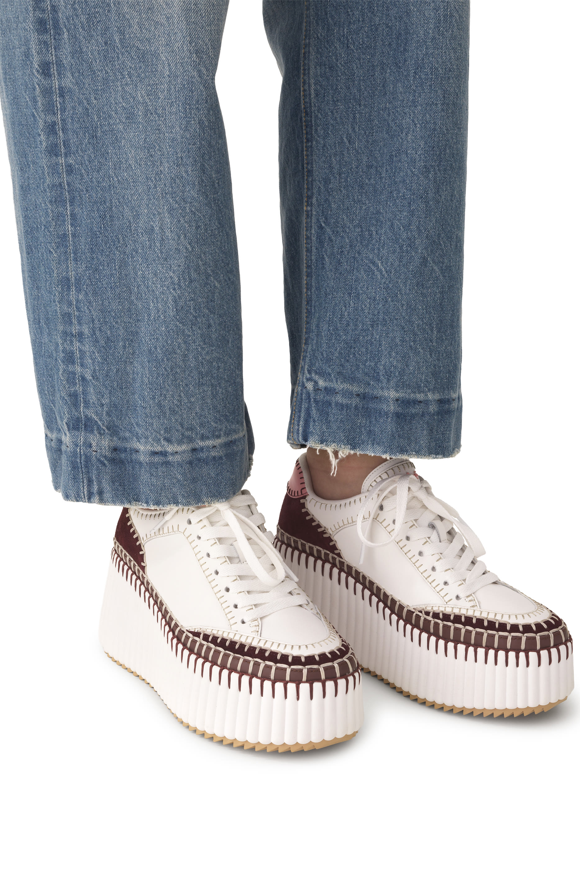 سنيكرز ناما بنعل سميك