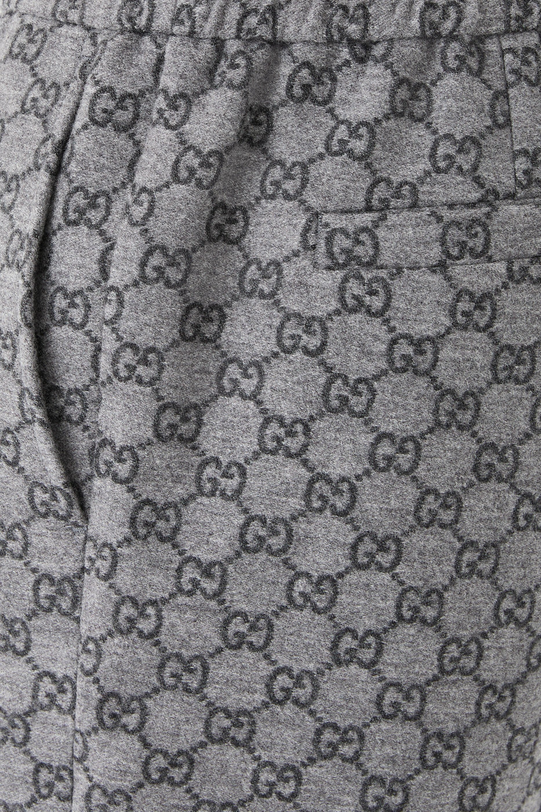 بنطال فلانيل بنقشة حرفي شعار الماركة