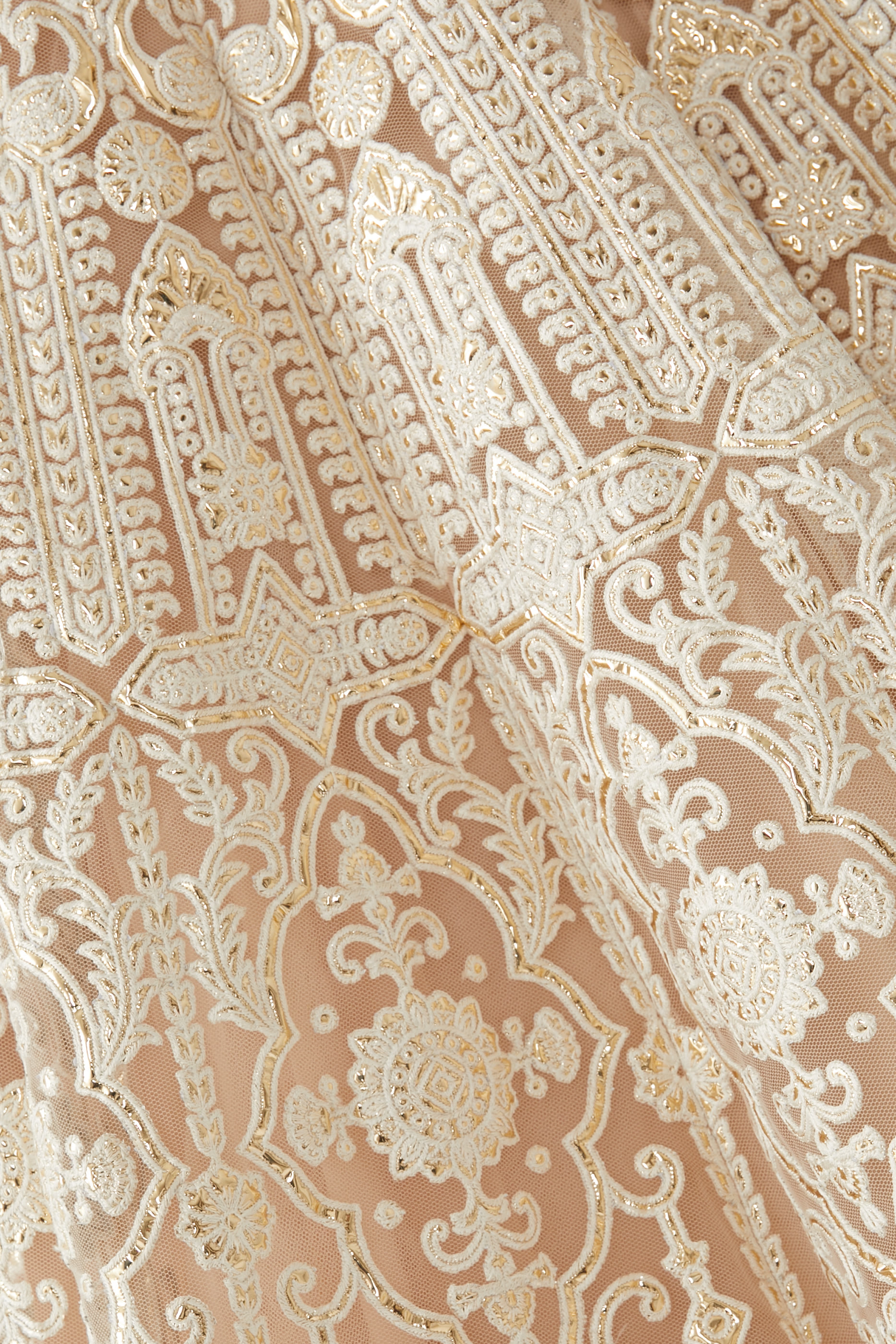 طقم ليهينغا مطرز