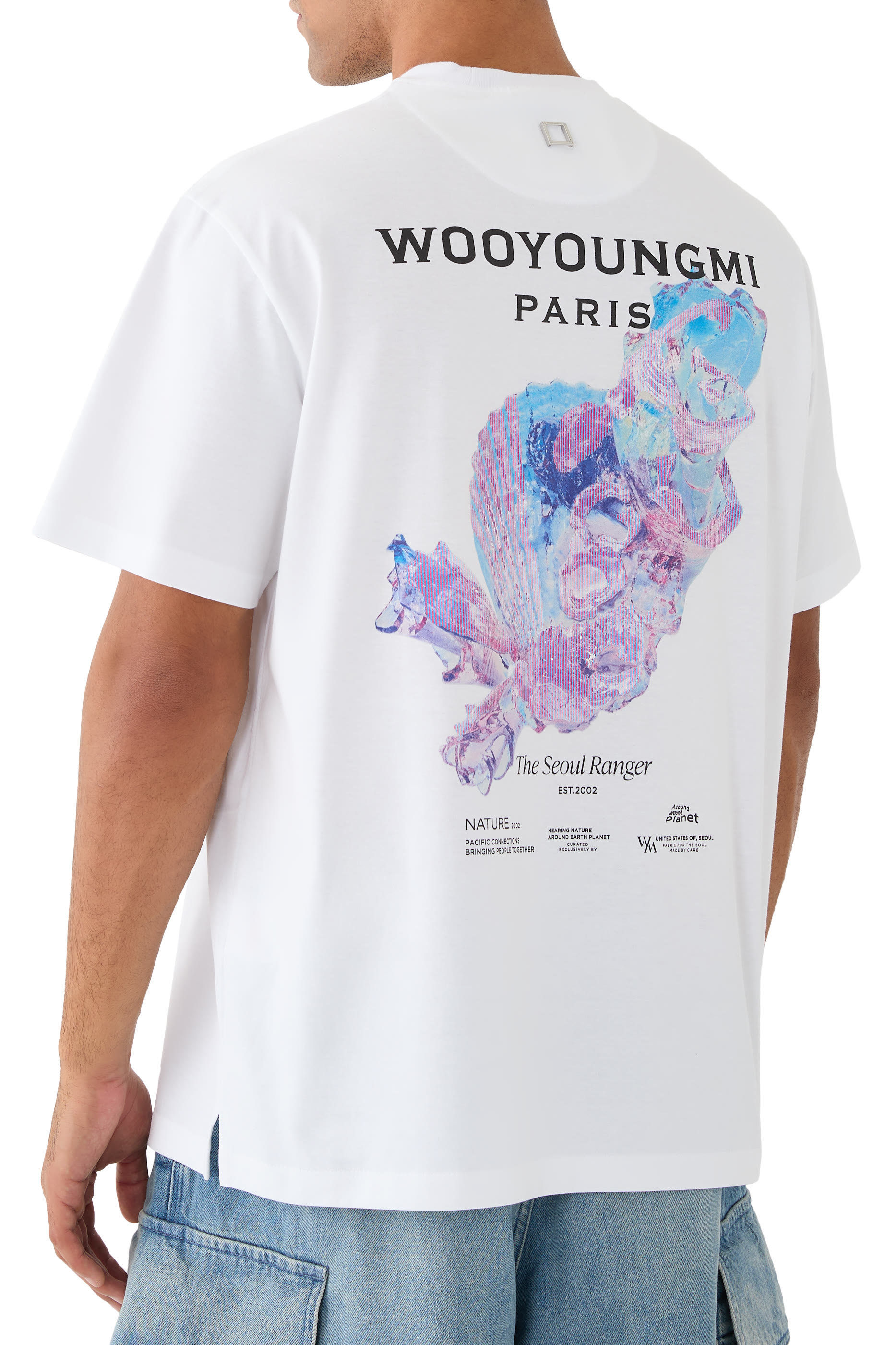 تيشيرت بأكمام قصيرة