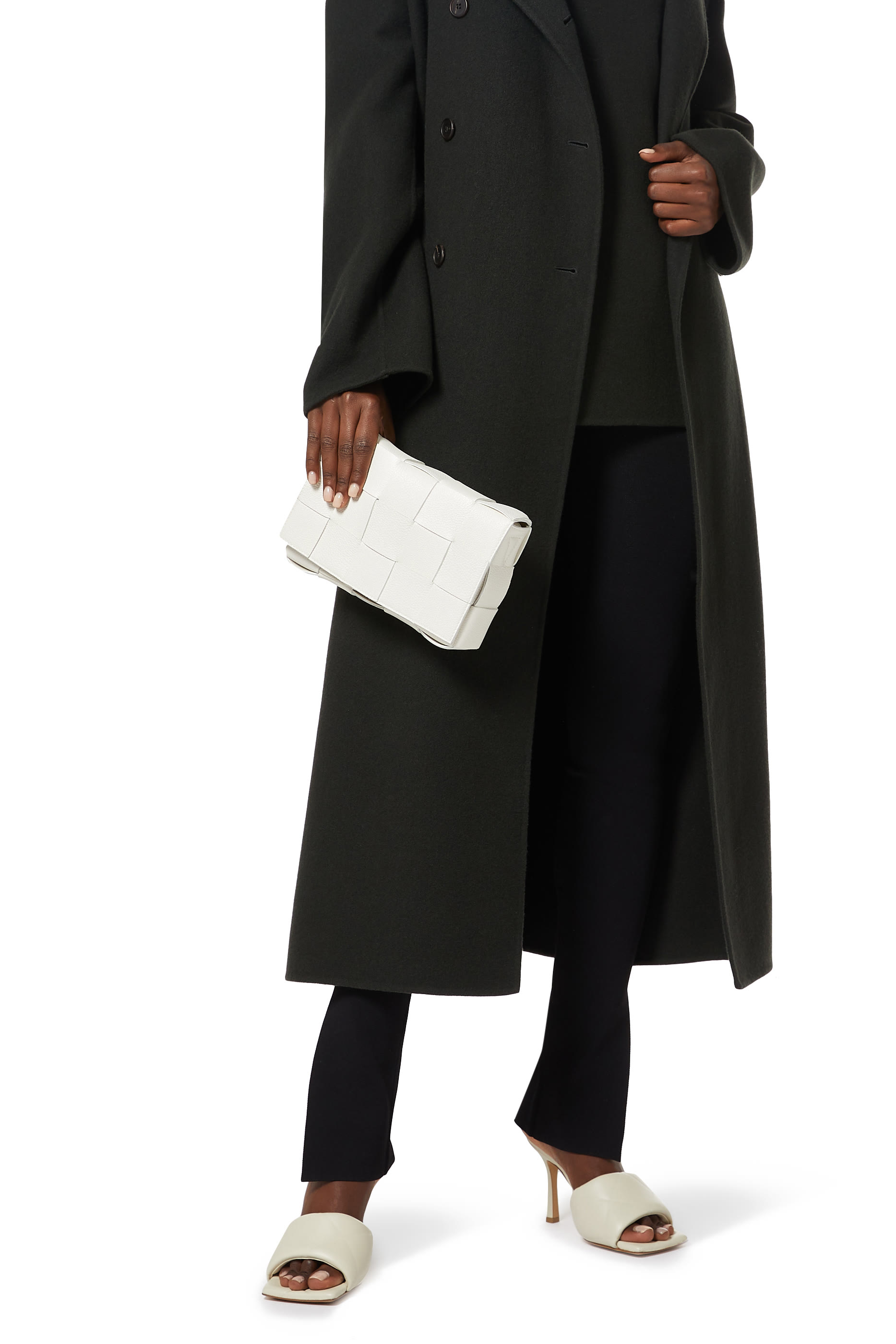 حقيبة كروس بودي كاسيت بتصميم مجدول