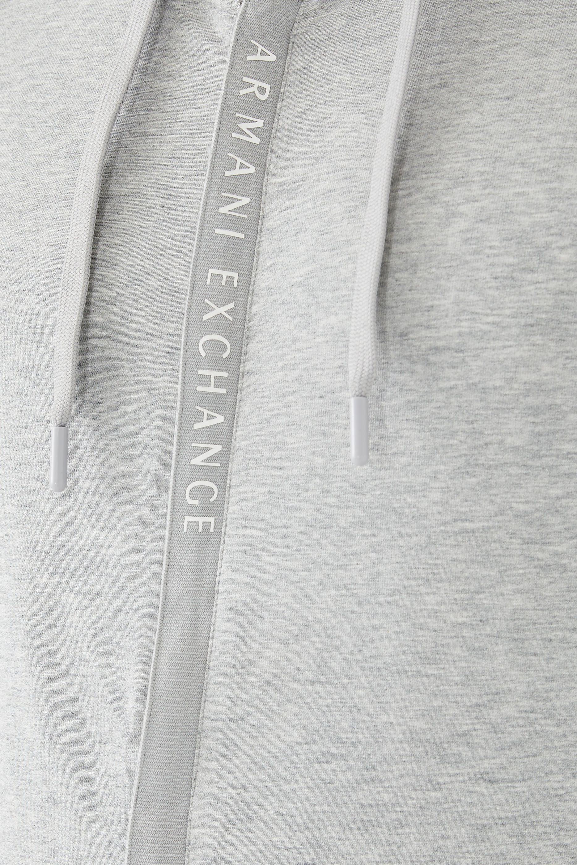 هودي بسحاب وطبعة شعار الماركة