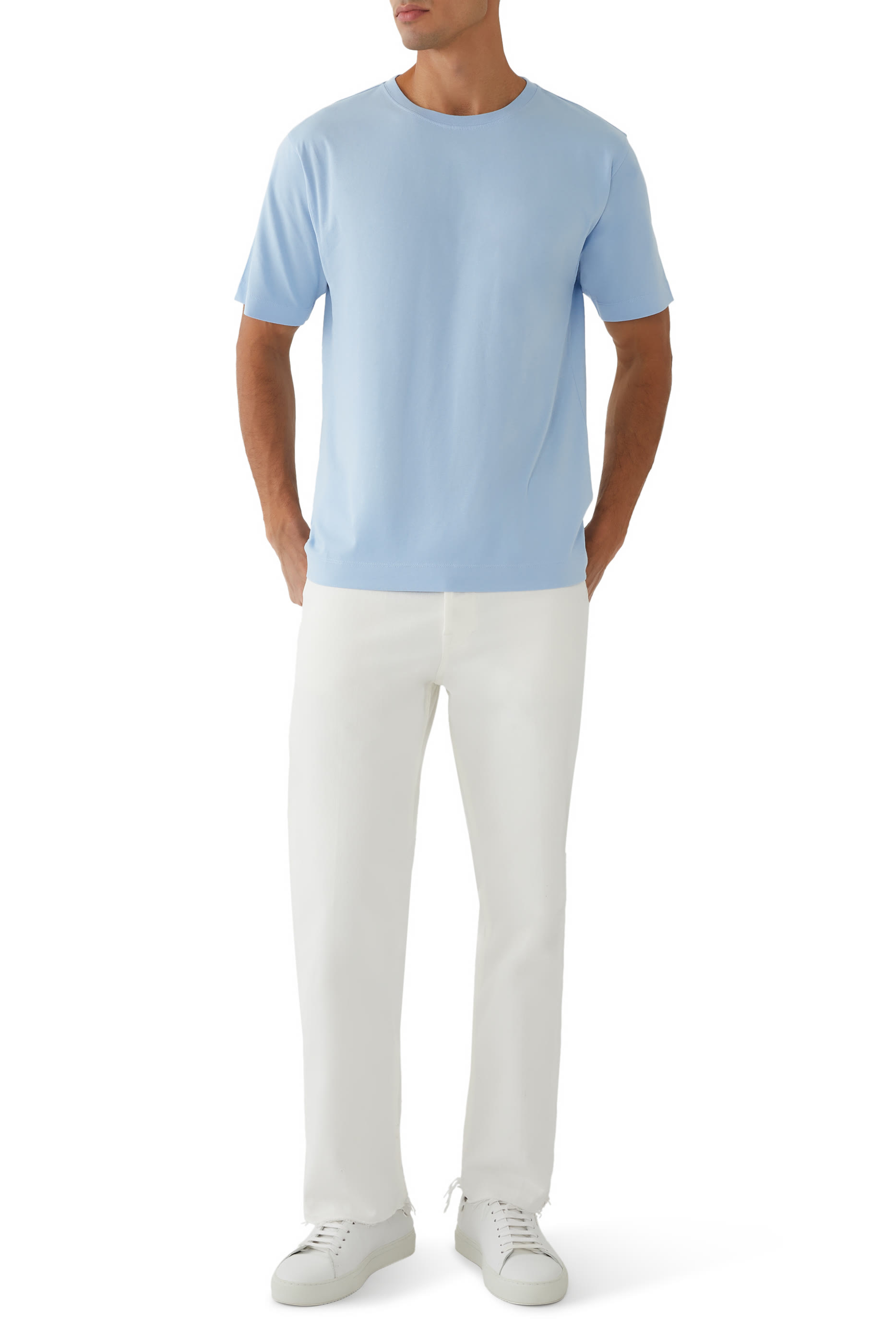 تيشيرت بأكمام قصيرة