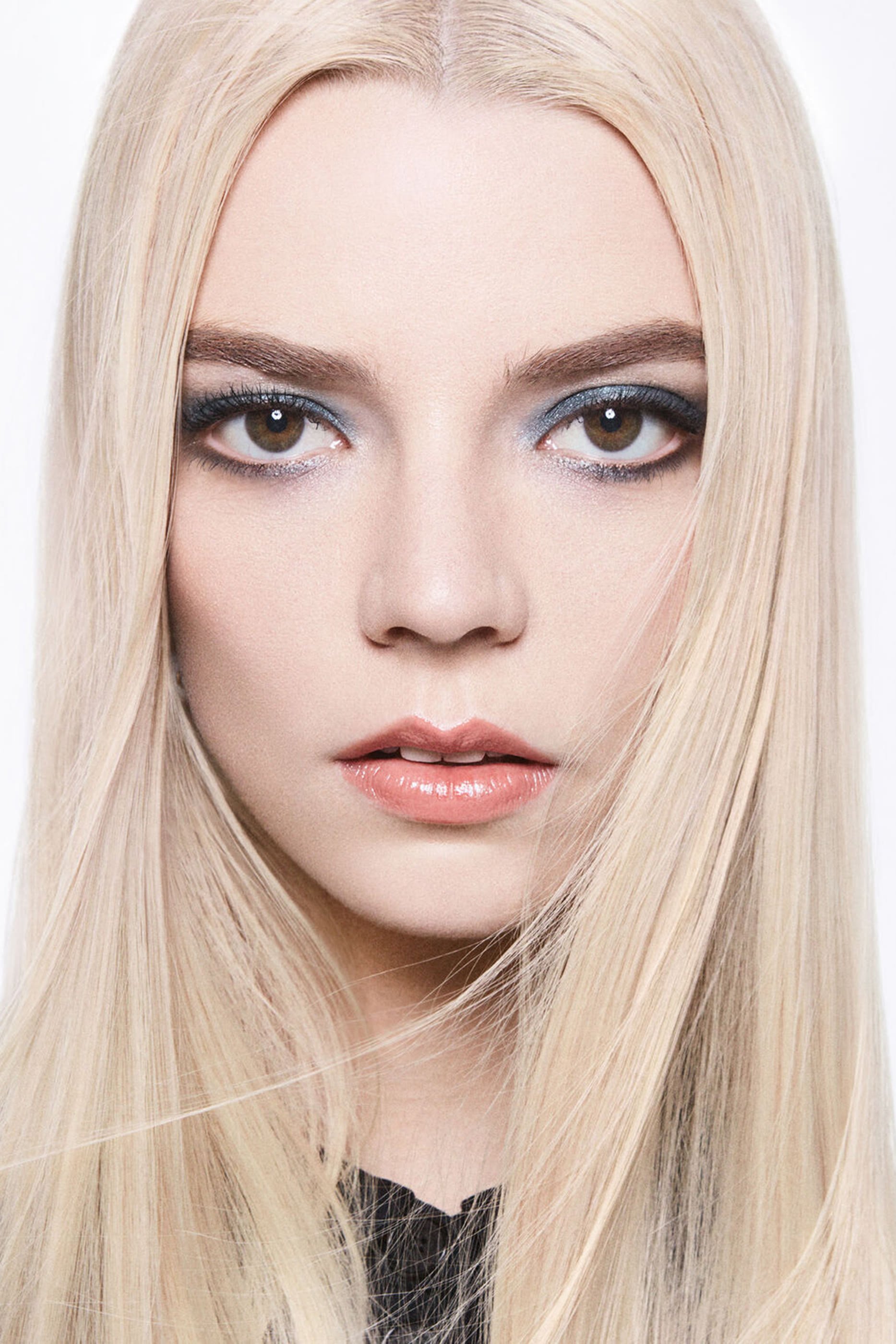 ماسكارا ديورشو أيكونيك أوفر كيرل