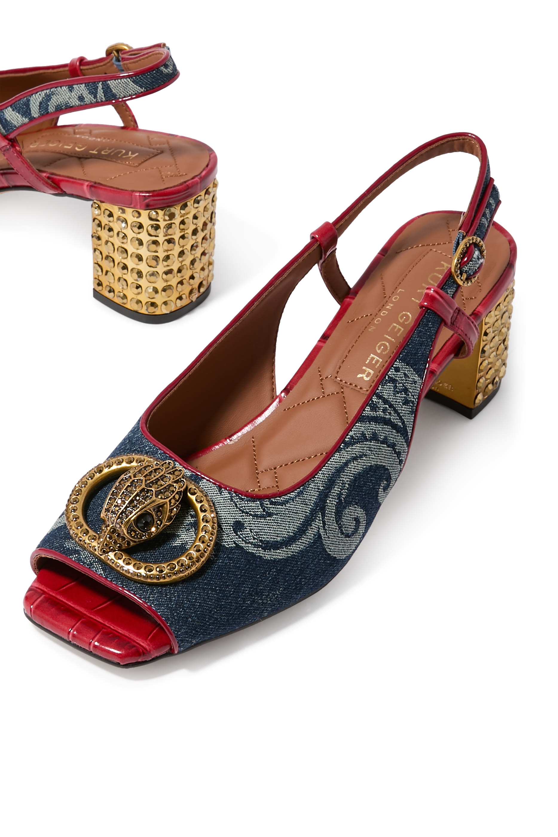 حذاء تشيلسيا بكعب عريض 60 وسير خلفي