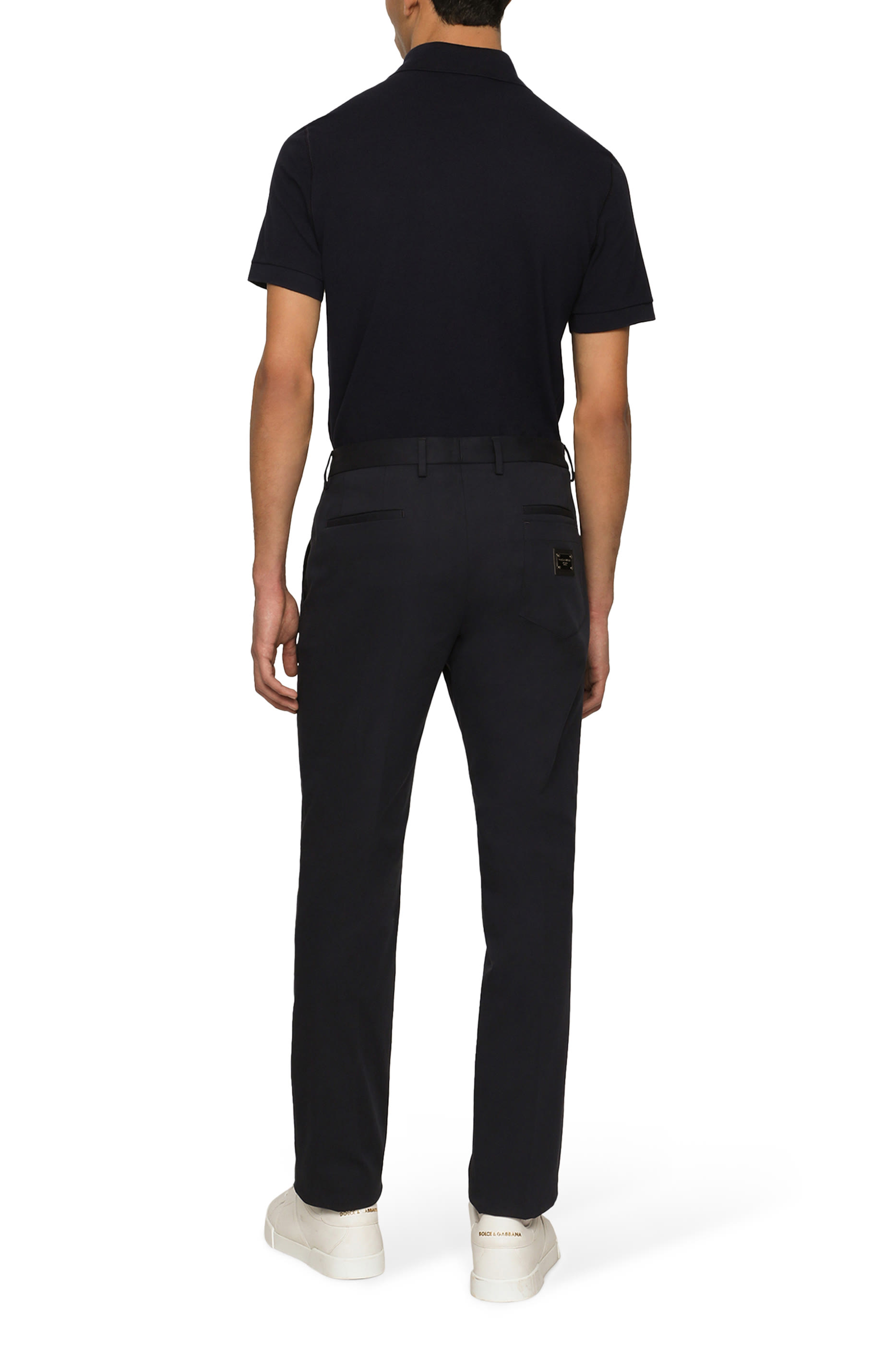 بنطال بشعار الماركة