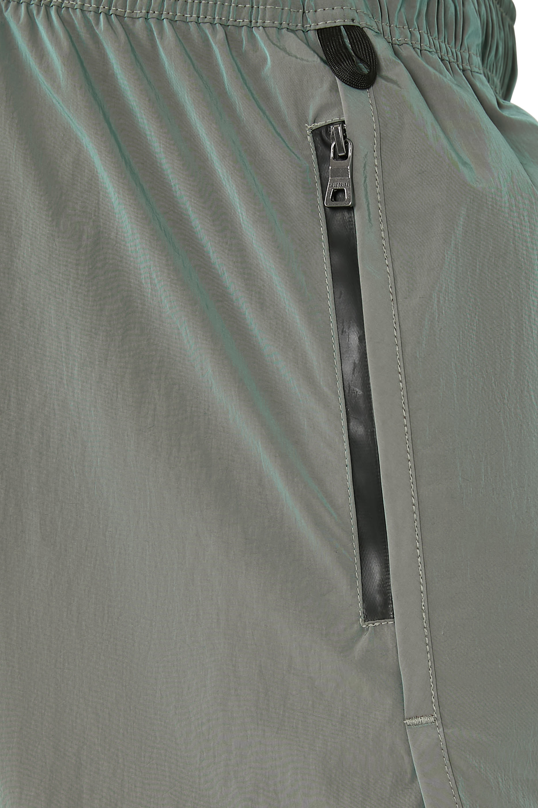 شورت سباحة أكتيف