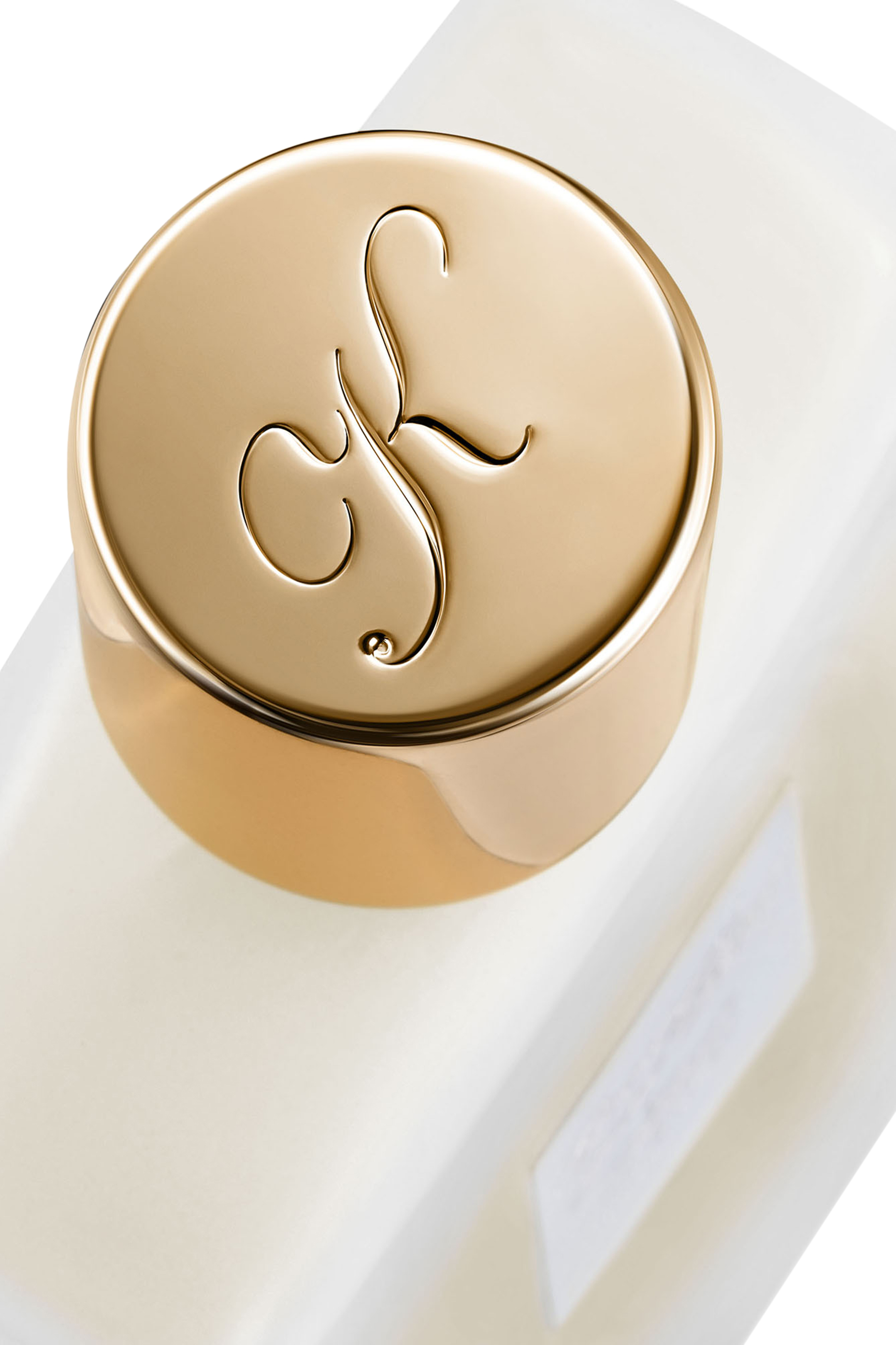 عطر وومن ان جولد للشعر