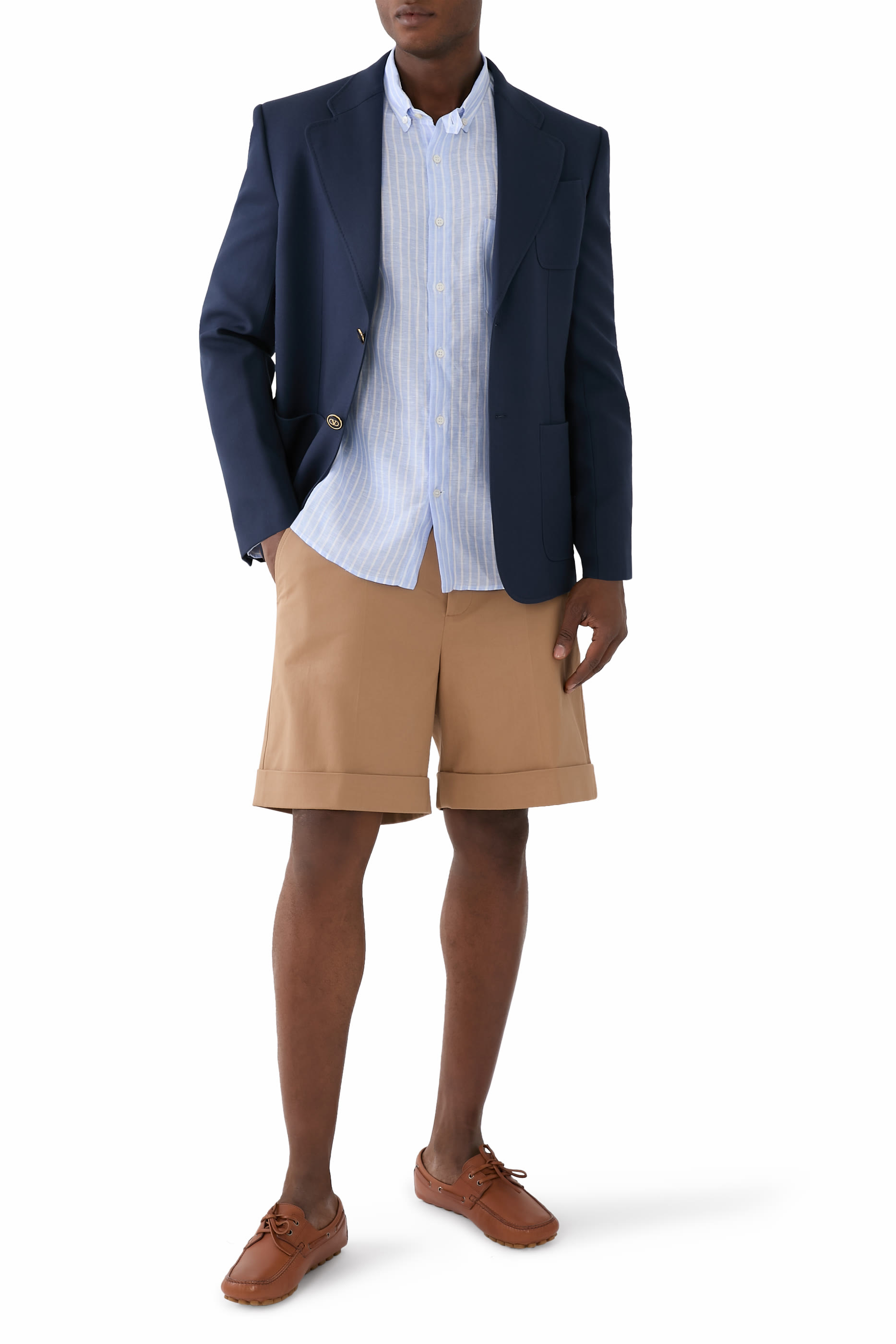 قميص بأكمام طويلة ونقشة مخططة