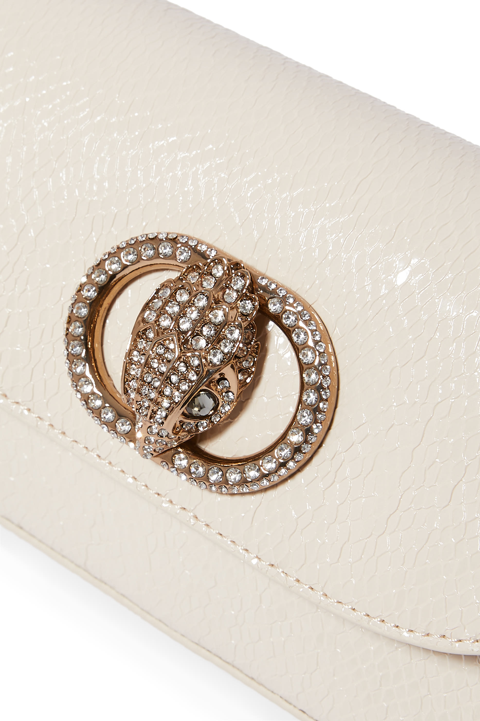 حقيبة كروس بودي تشيلسي صغيرة