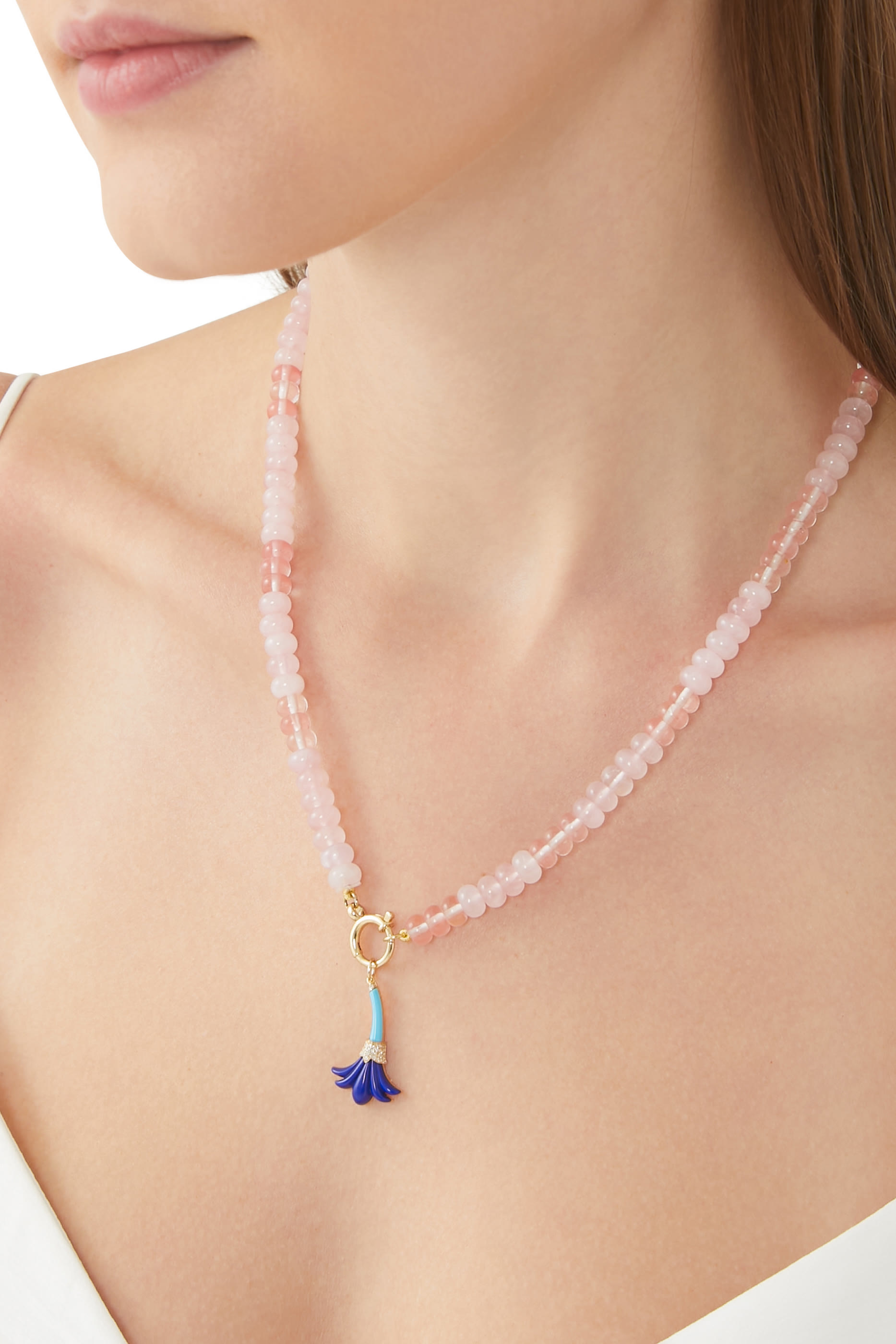 حلية سايكديليا بتصميم زهرة صغيرة مرصعة بالماس ذهب أصفر عيار 18