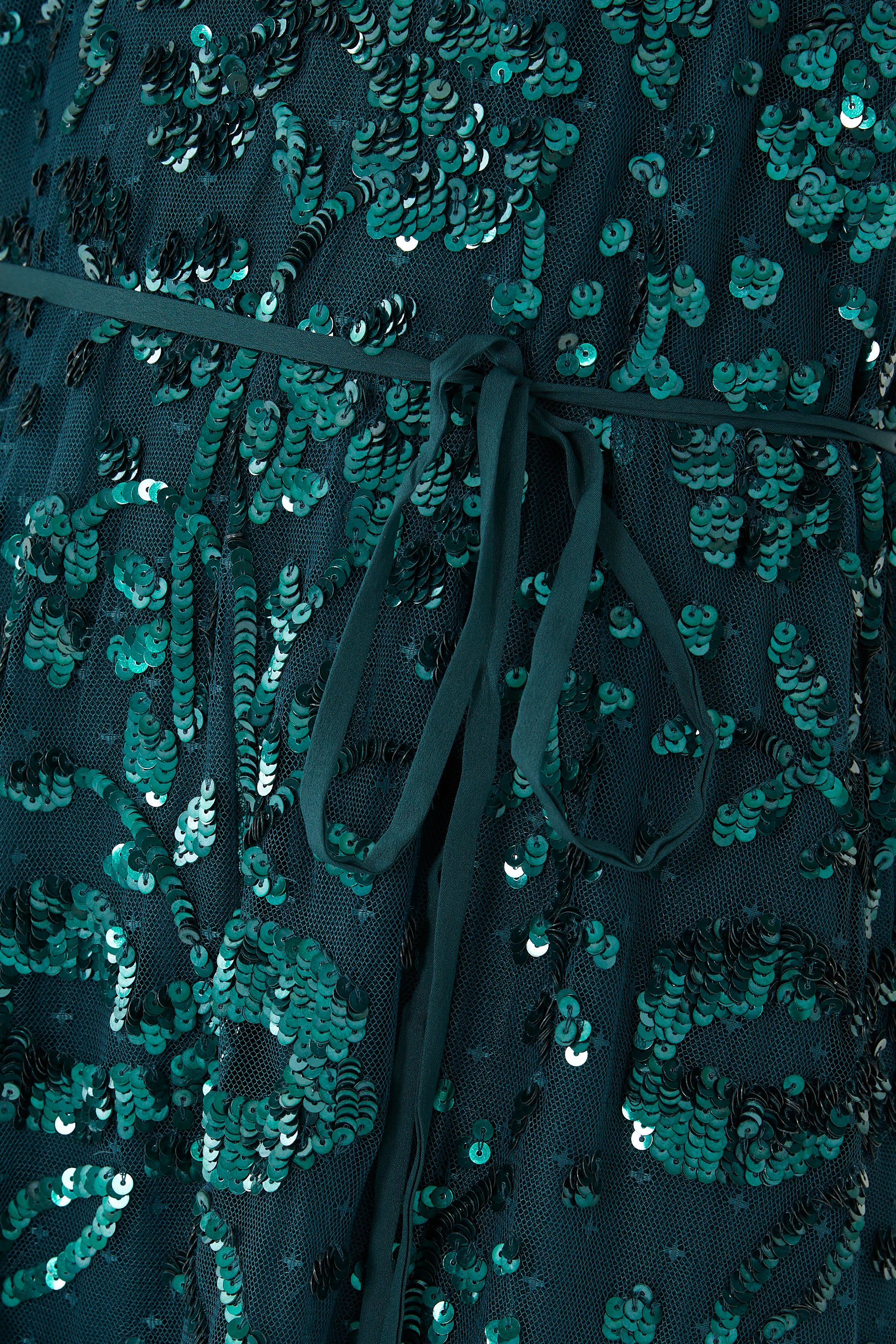 فستان سهرة سيليا قصير بأكمام طويلة