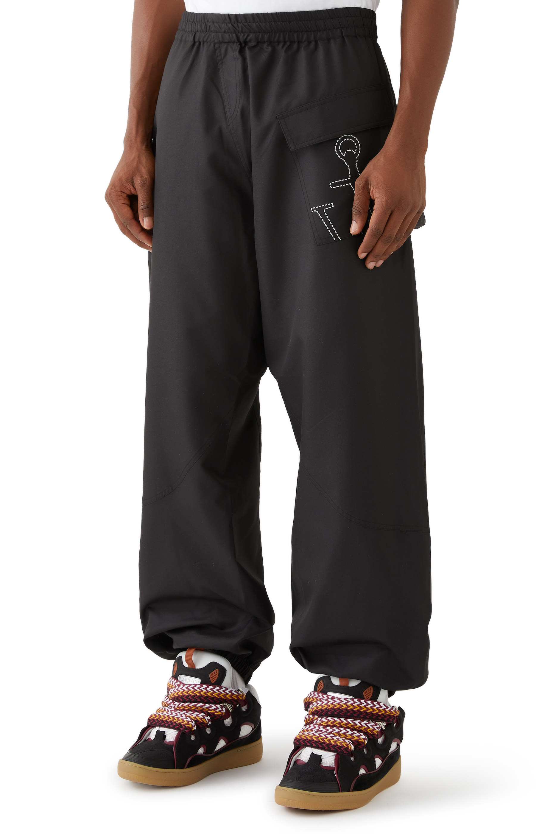 بنطال رياضي تويستد بتطريز شعار المرساة