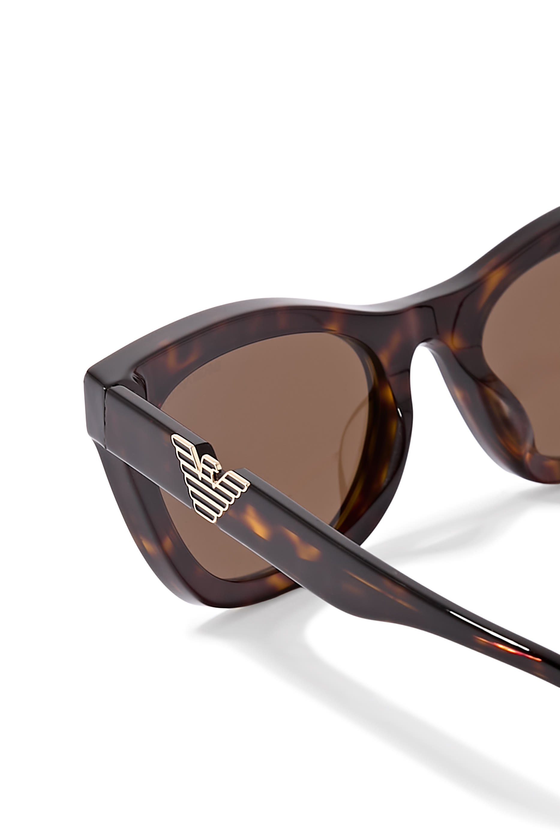 نظارة شمسية يإطار عين القطة