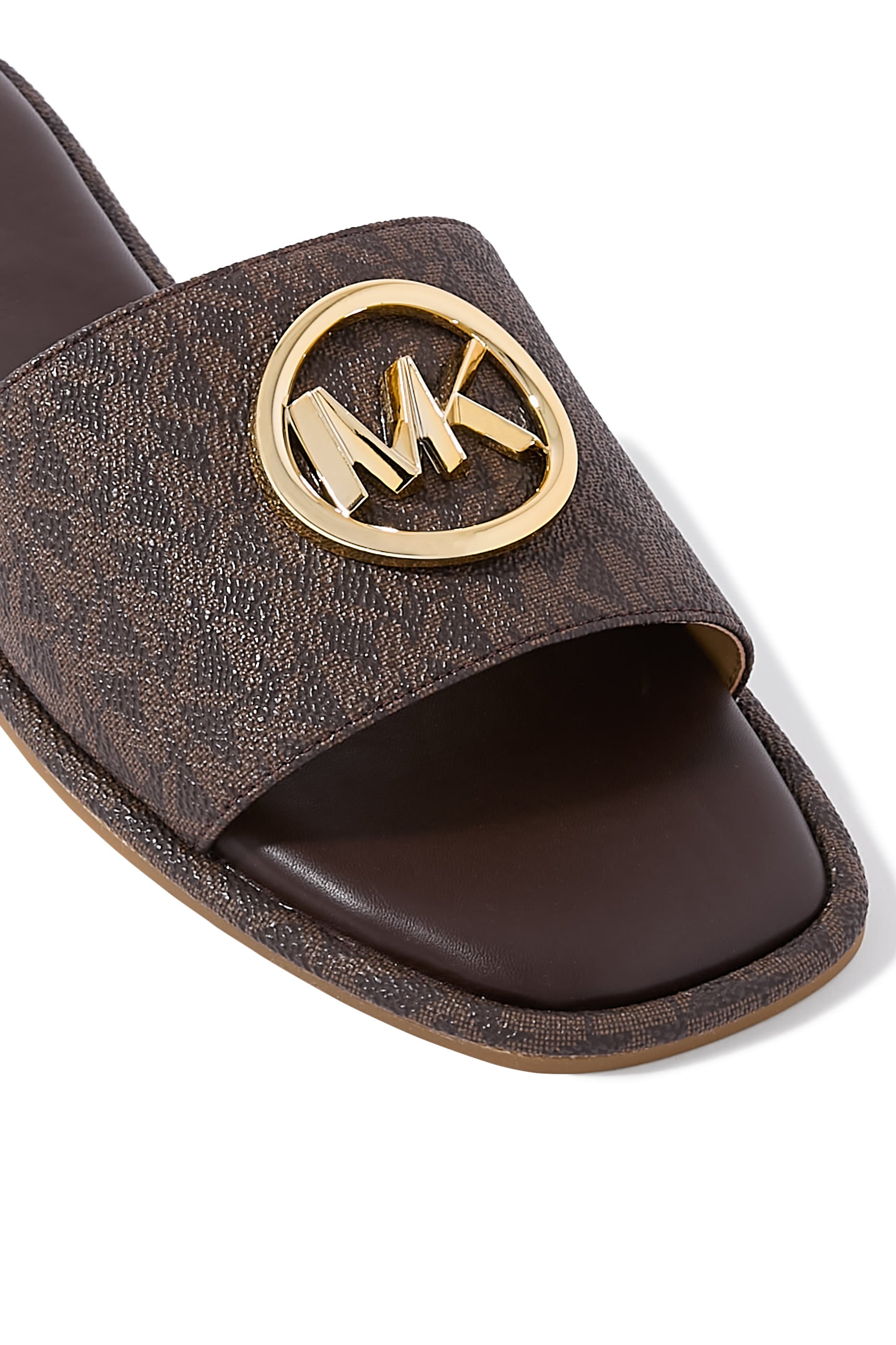 صندل هايوورث سهل الارتداء مزين بشعار الماركة 