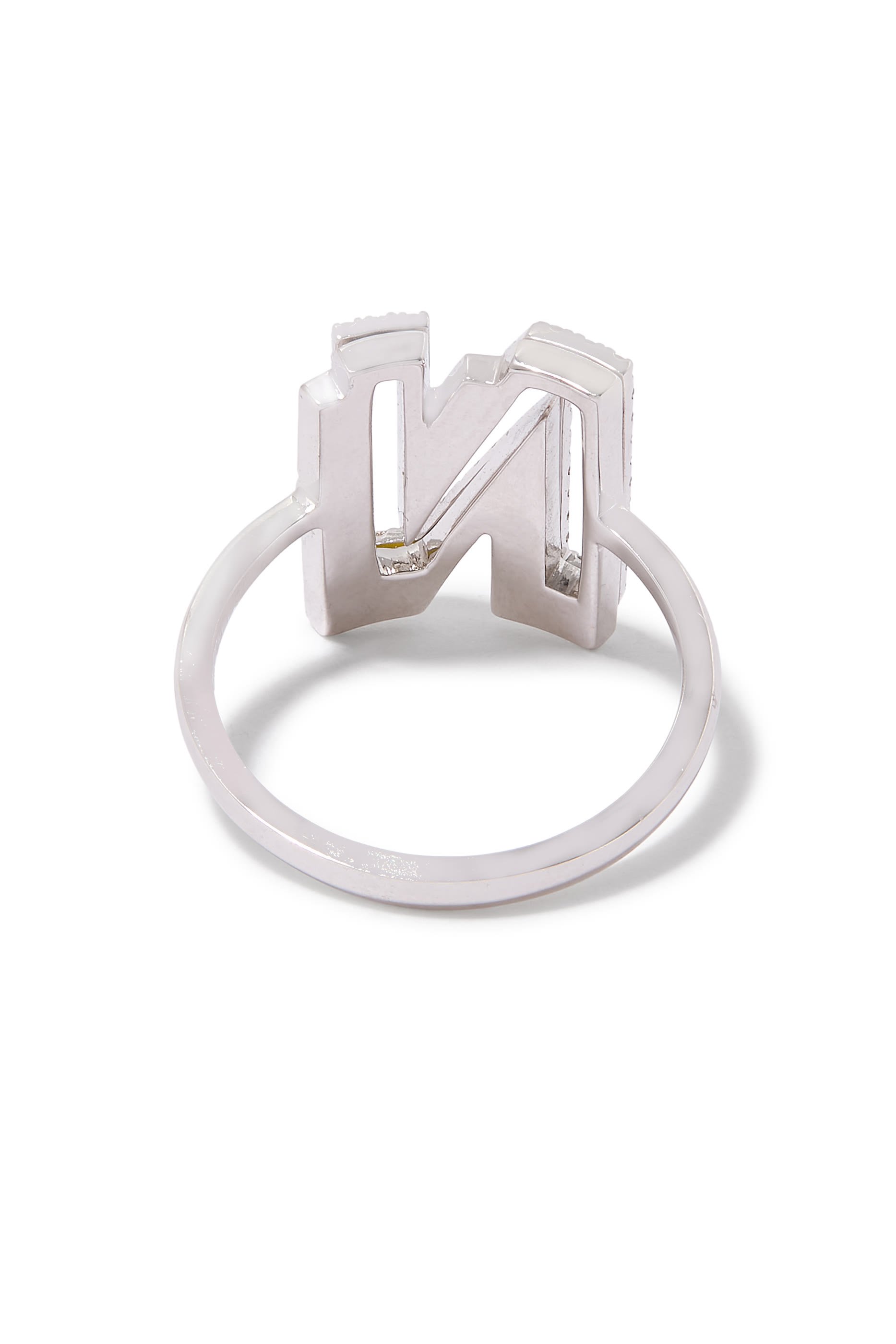 خاتم كوكتيل بتصميم حرف N مرصع بالماس، ذهب أبيض عيار 18 ومينا