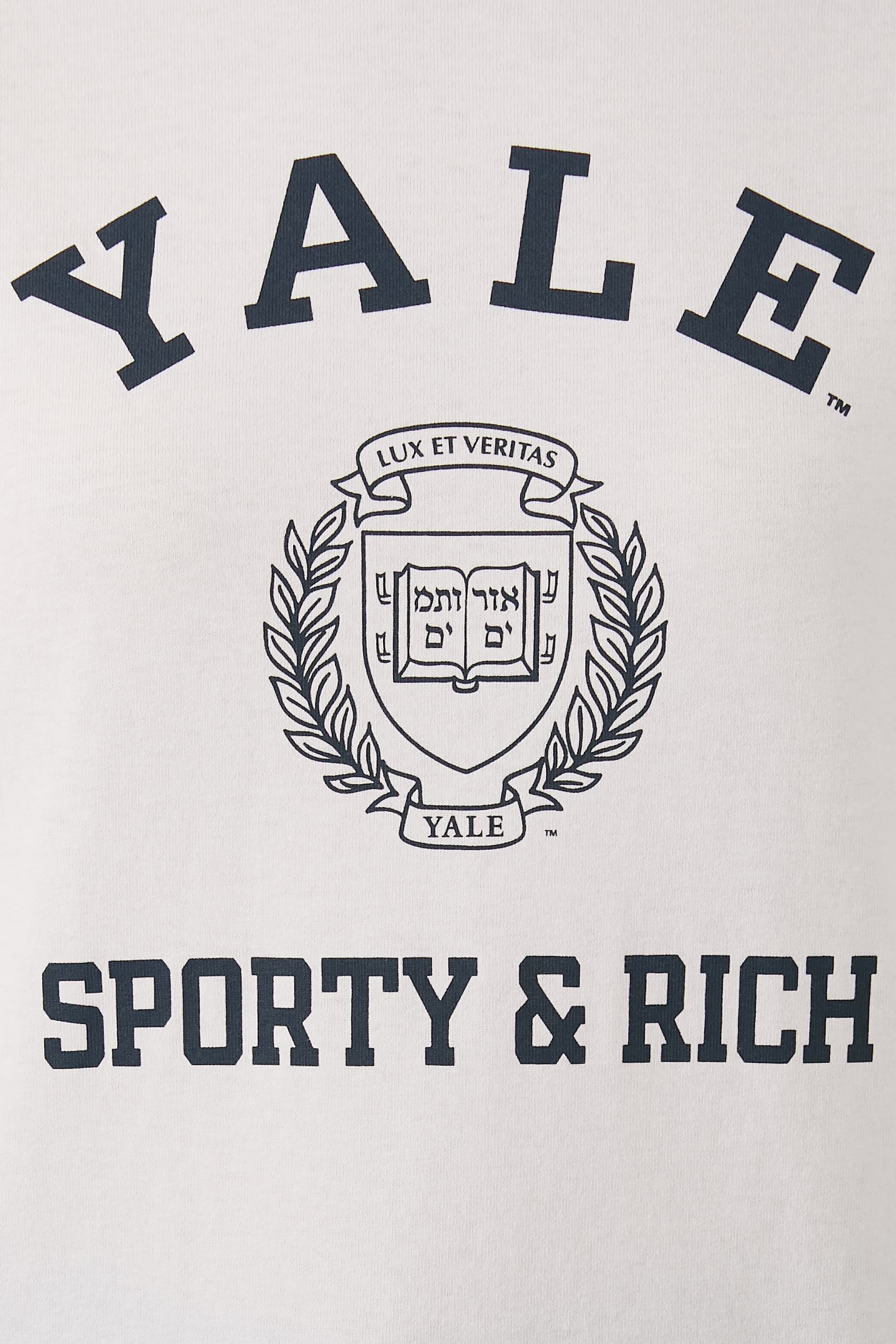 تيشيرت فيريتاس بياقة ضيقة