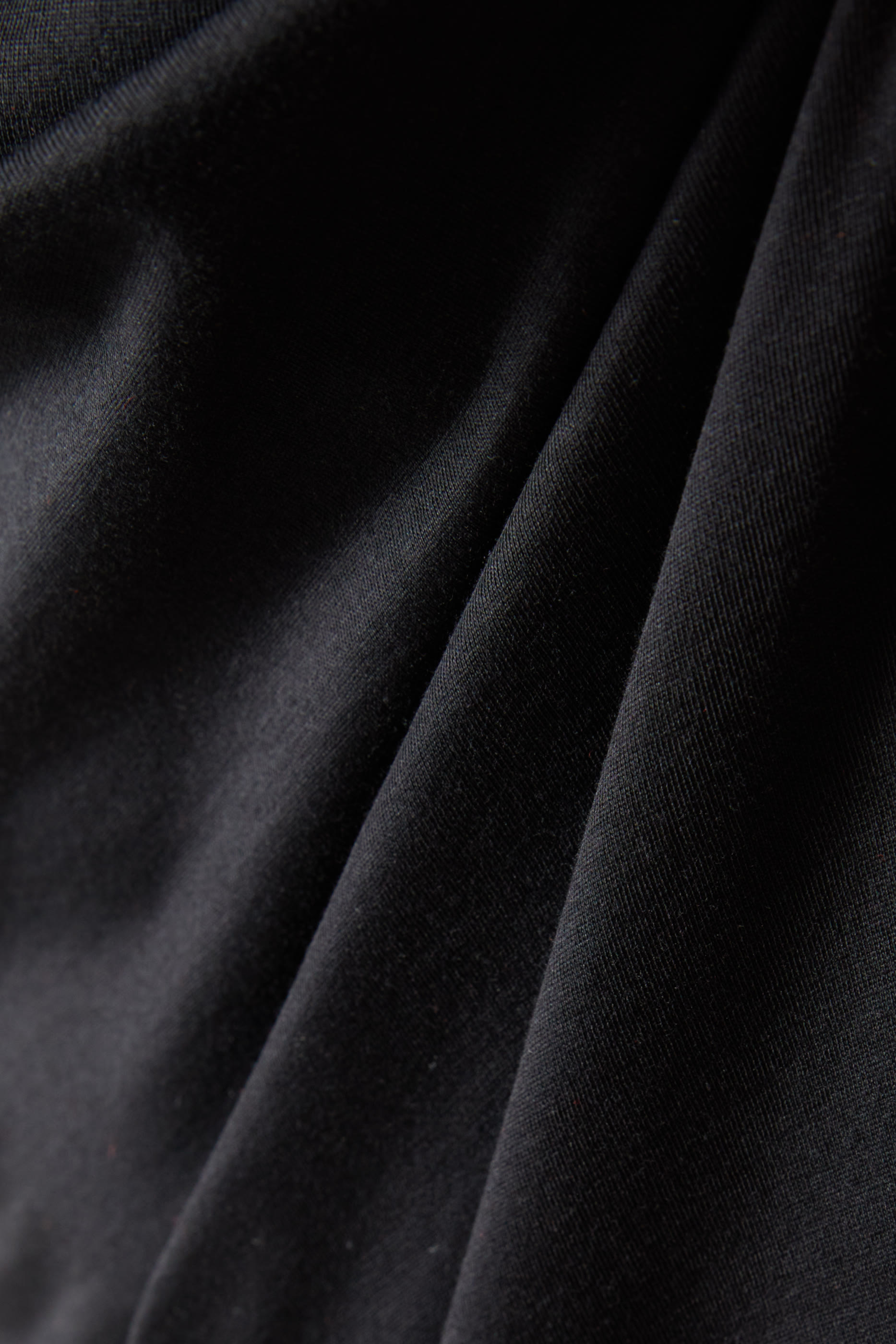 تي شيرت قطن بيما بقصة ضيقة