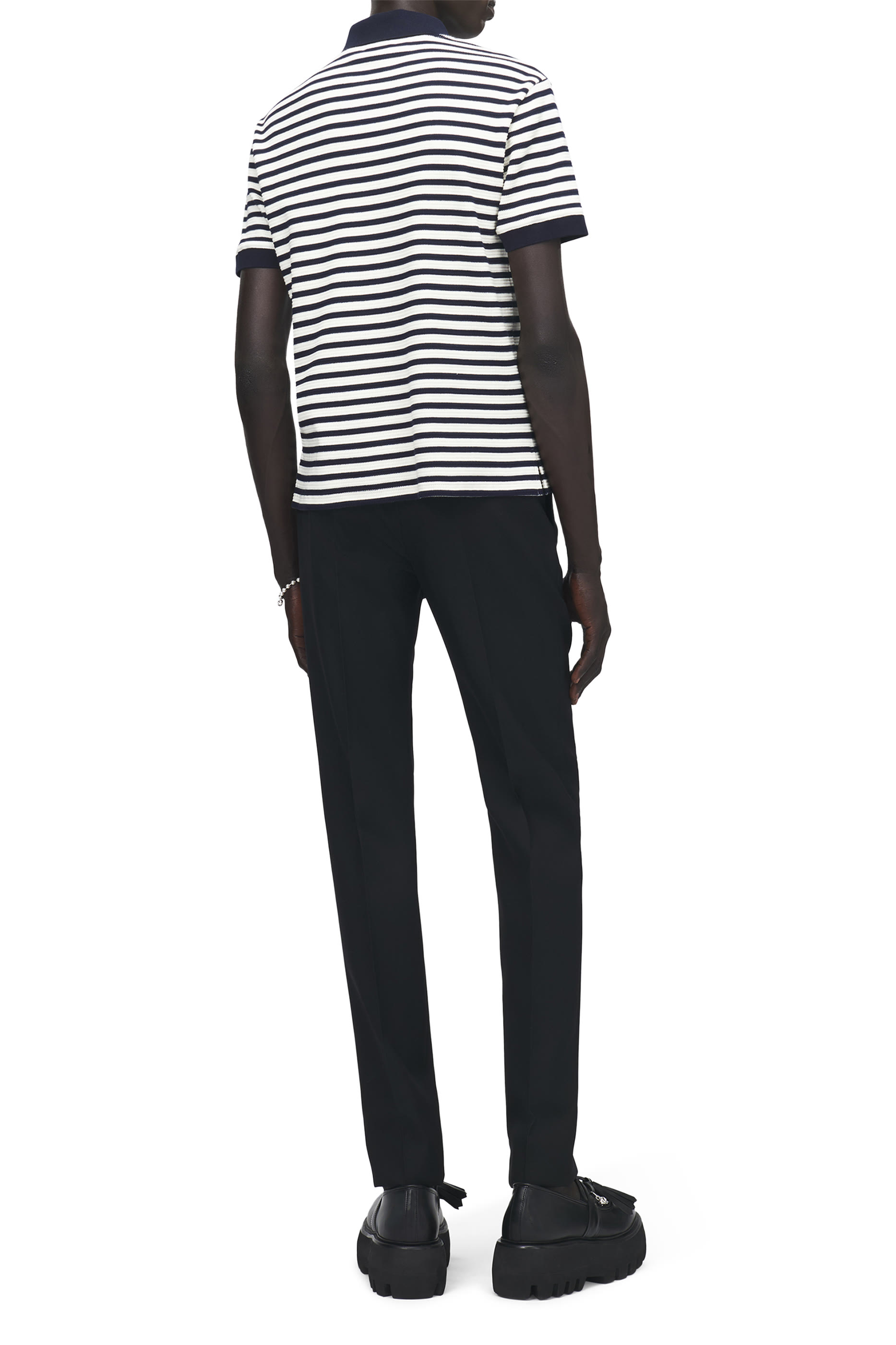 قميص بولو مخطط