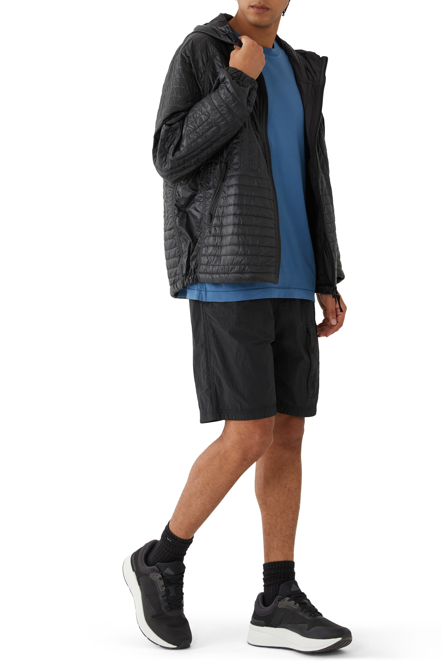 جاكيت بغطاء رأس