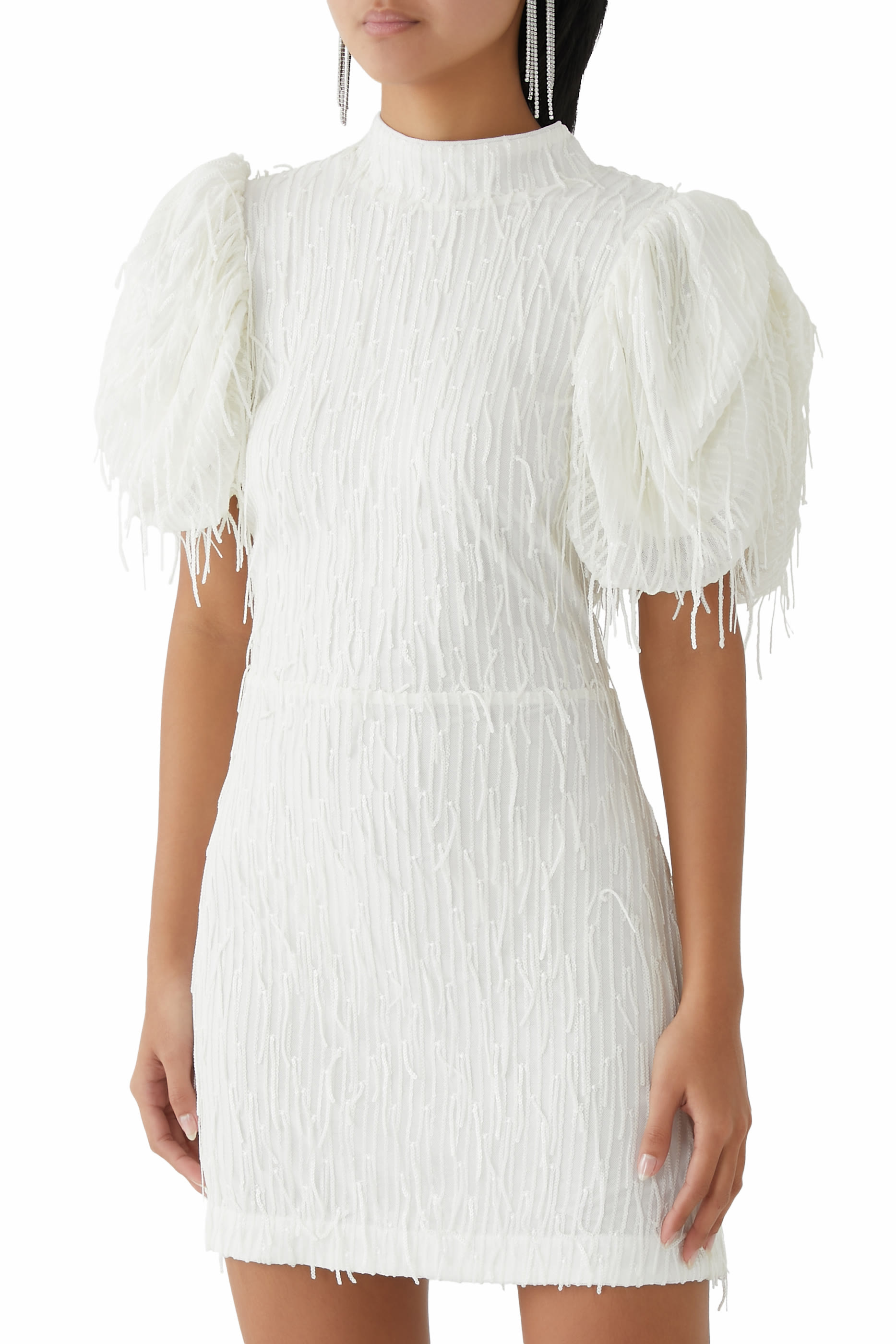 فستان قصير بأكمام منفوخة