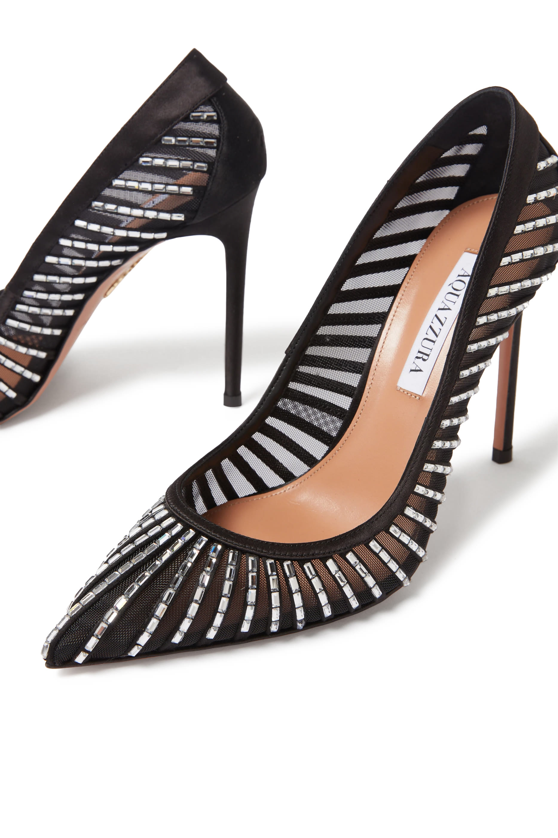 حذاء كلاسيكي باشيونز 105