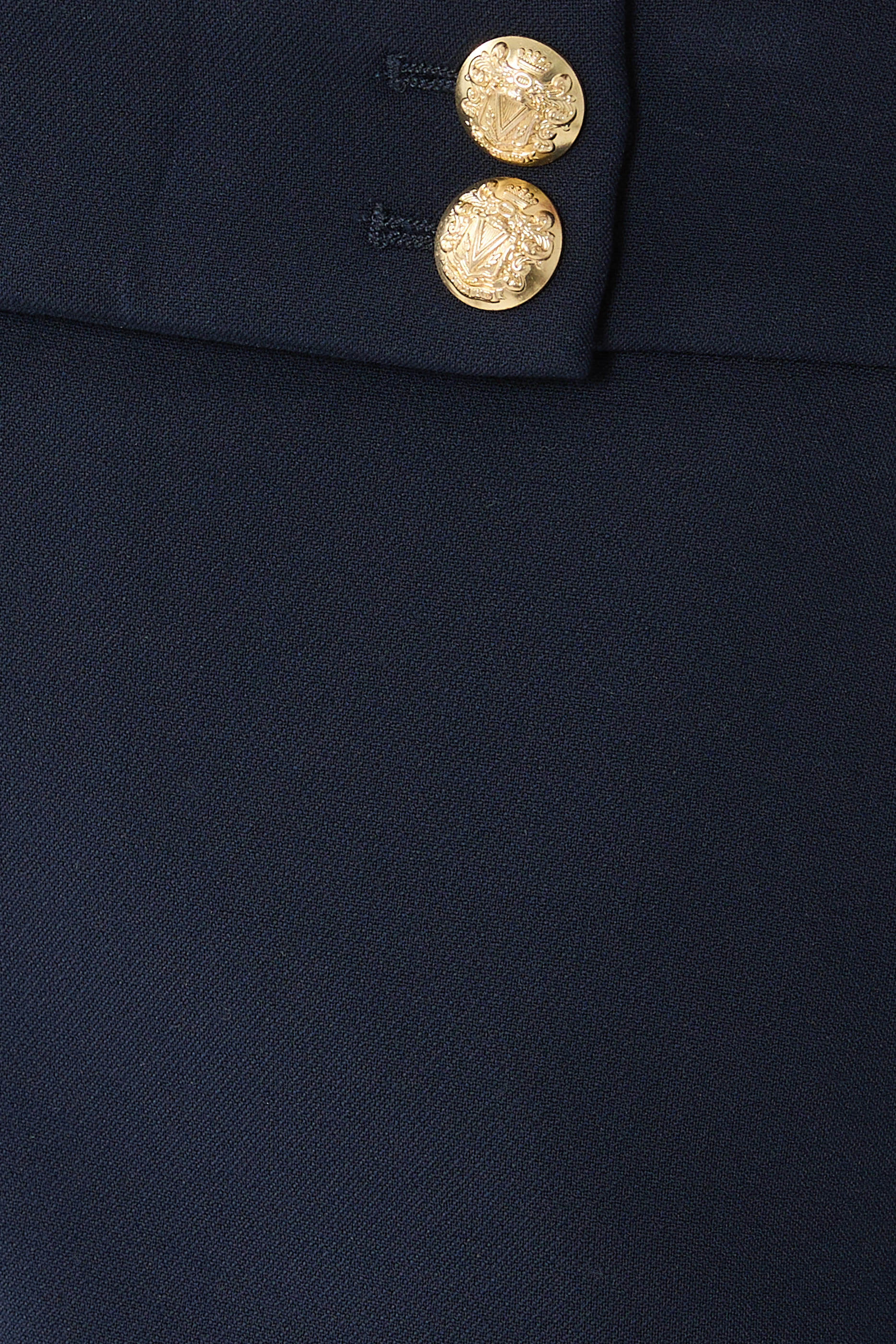 بنطال رينزو بقصة ضيقة