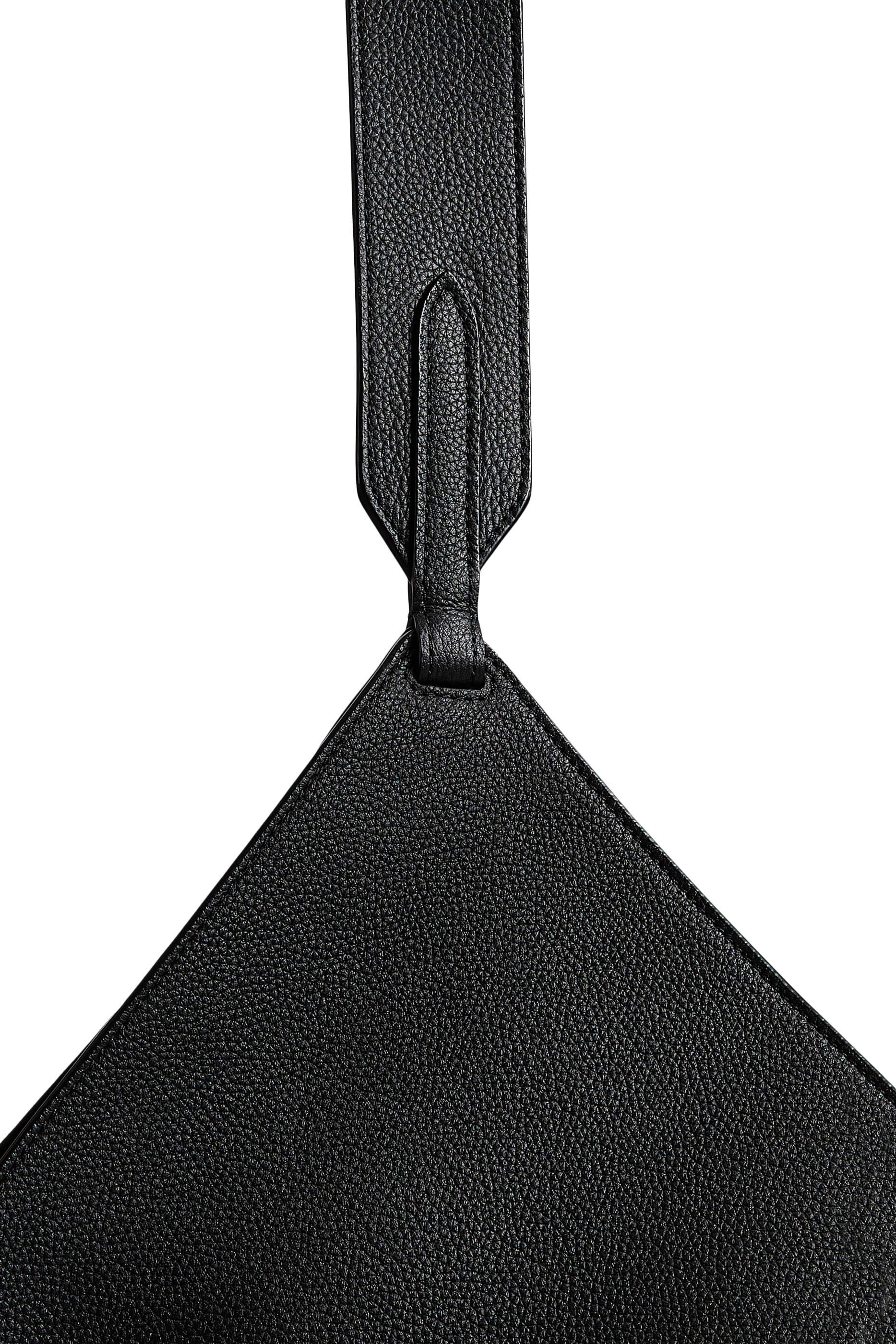 حقيبة يد لوتس صغيرة